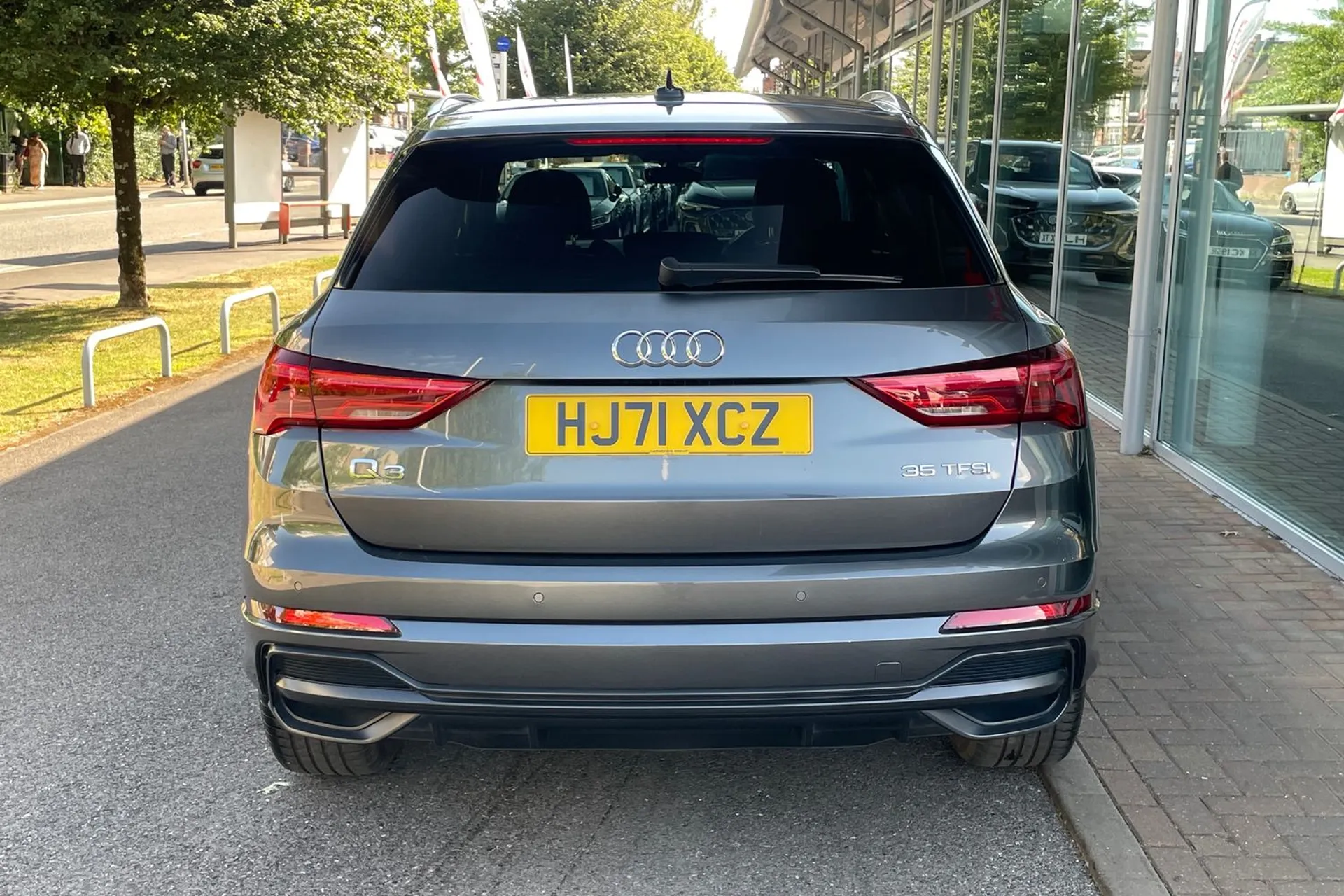 Audi Q3 thumbnail image number 6
