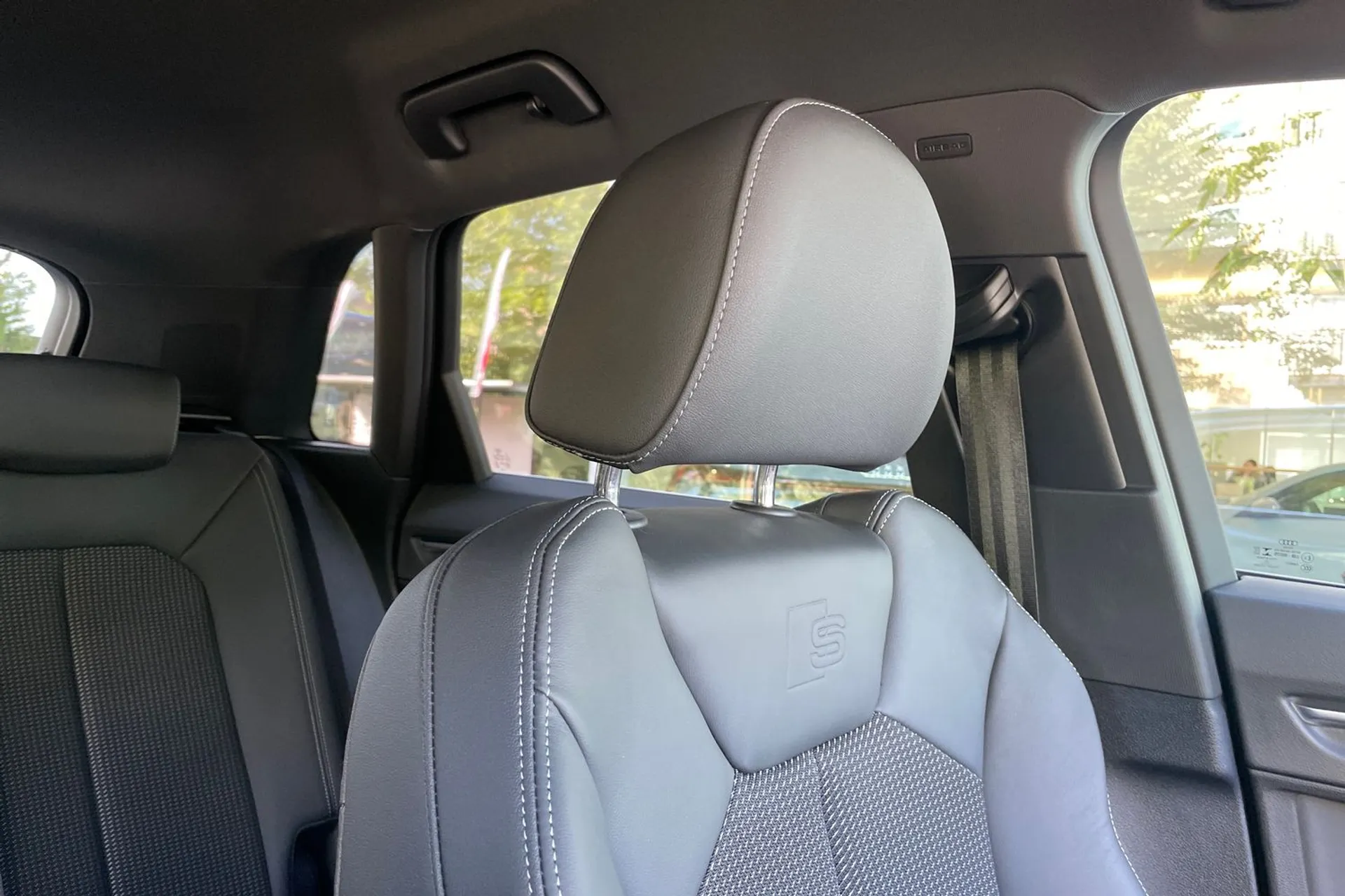 Audi Q3 thumbnail image number 46