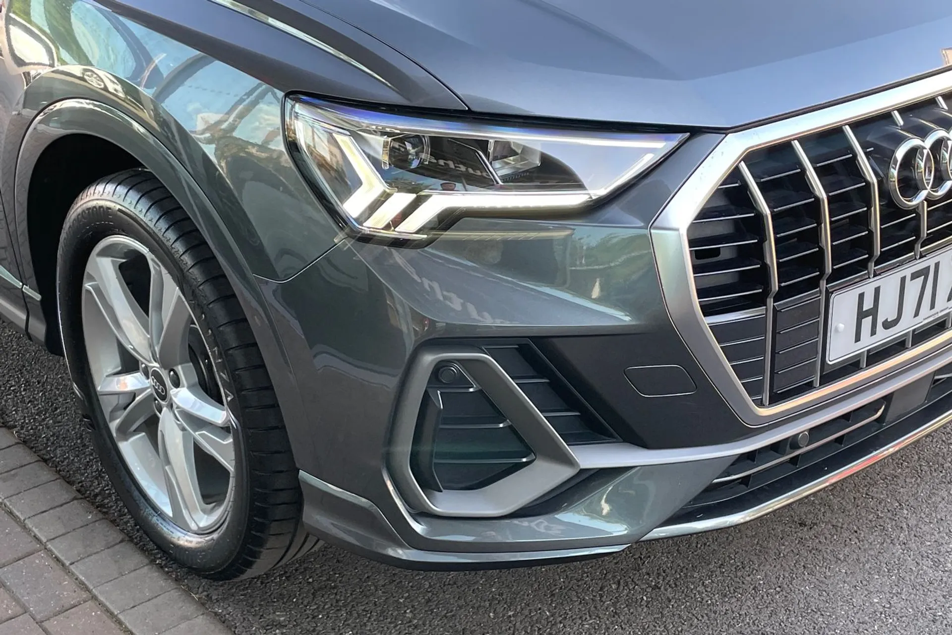 Audi Q3 thumbnail image number 56