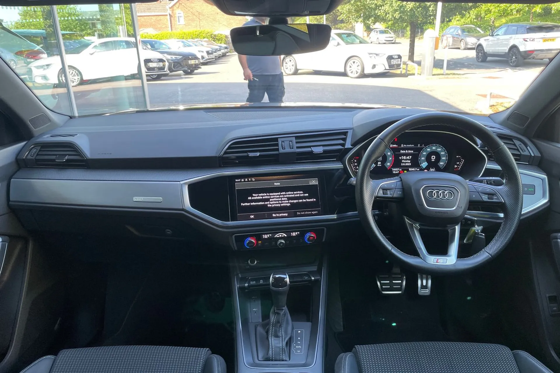 Audi Q3 thumbnail image number 3