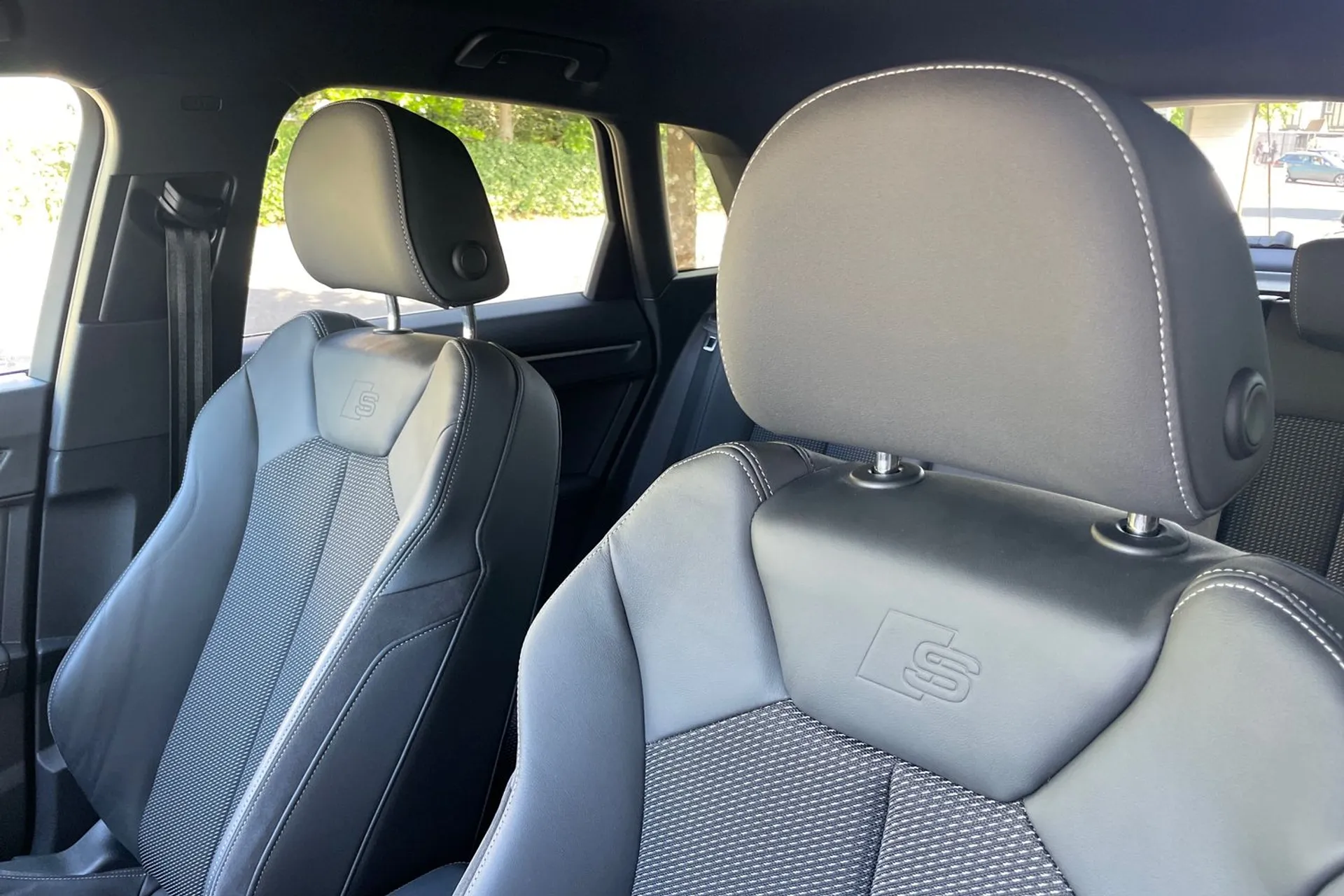 Audi Q3 thumbnail image number 28