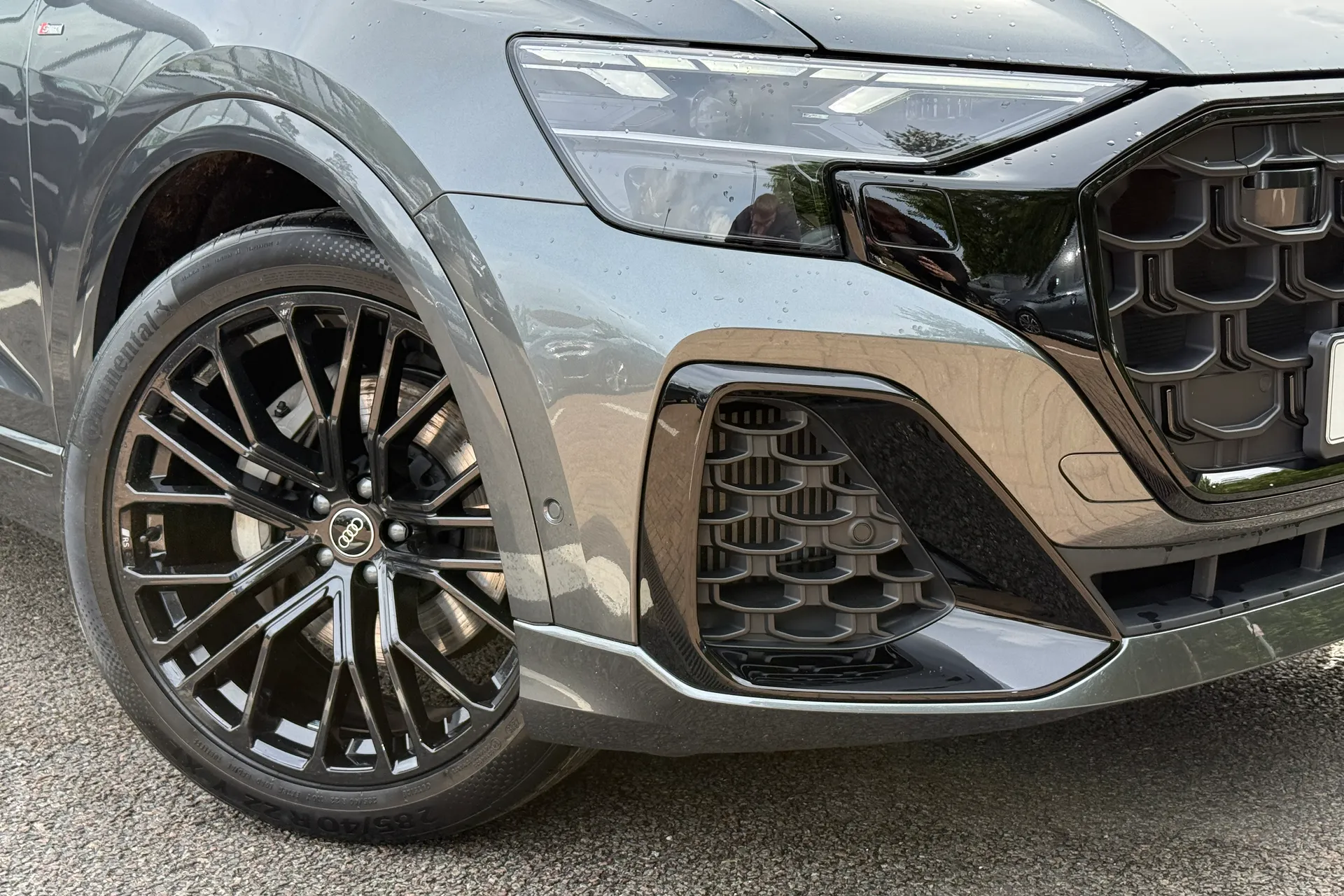 Audi Q8 thumbnail image number 11