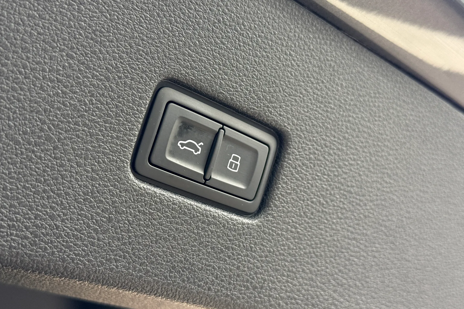 Audi Q8 thumbnail image number 49