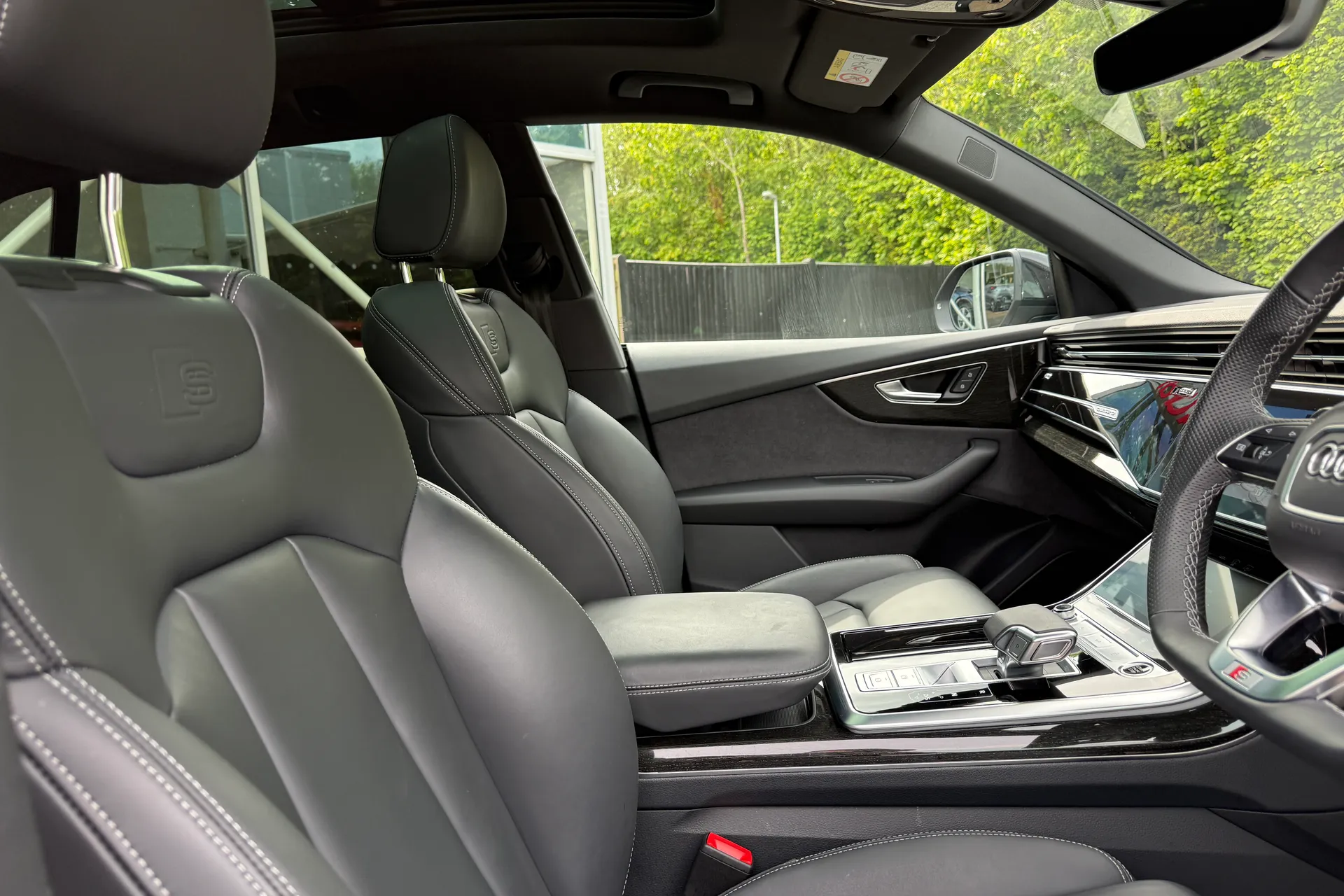 Audi Q8 thumbnail image number 33