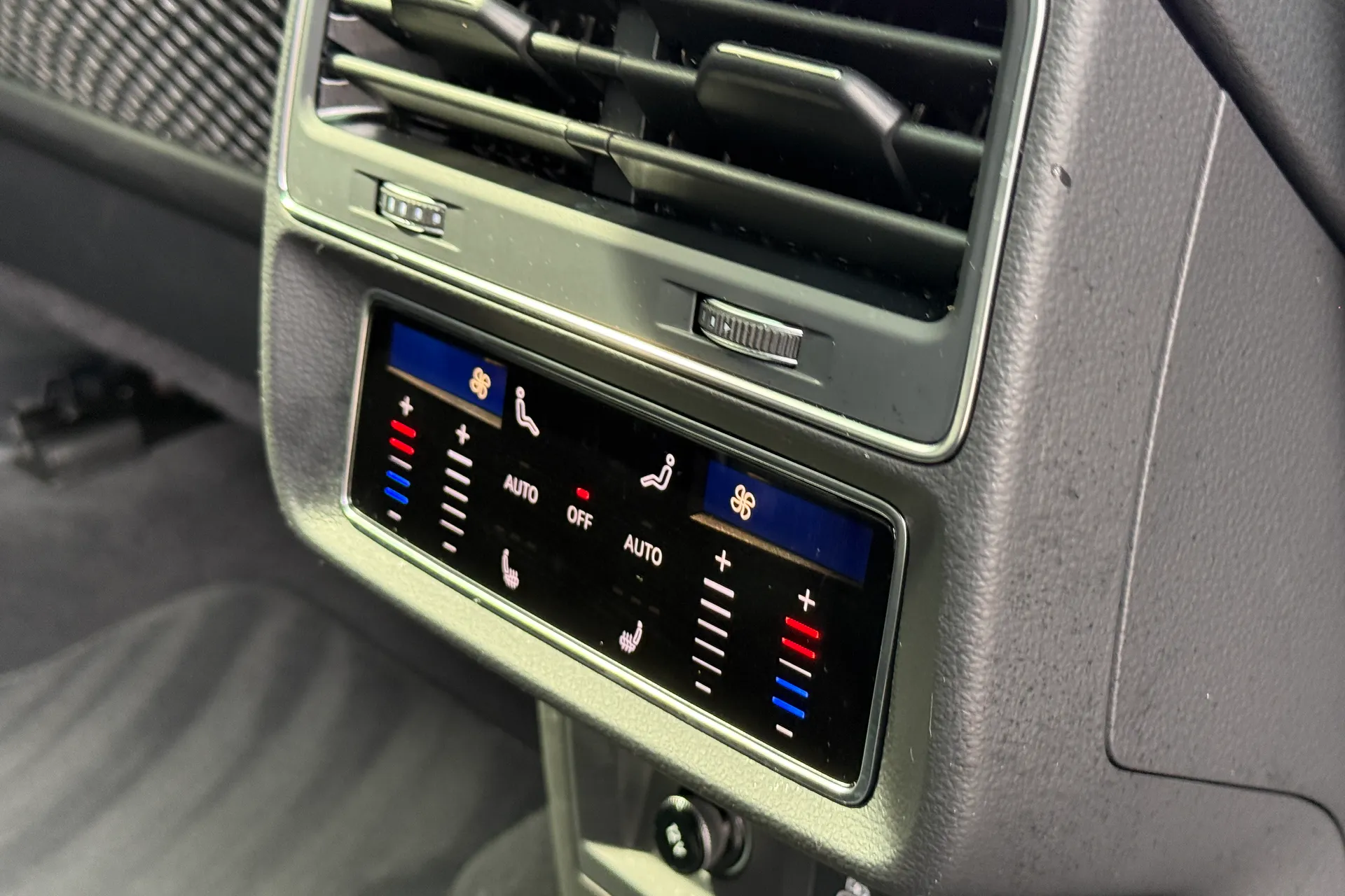 Audi Q8 thumbnail image number 41