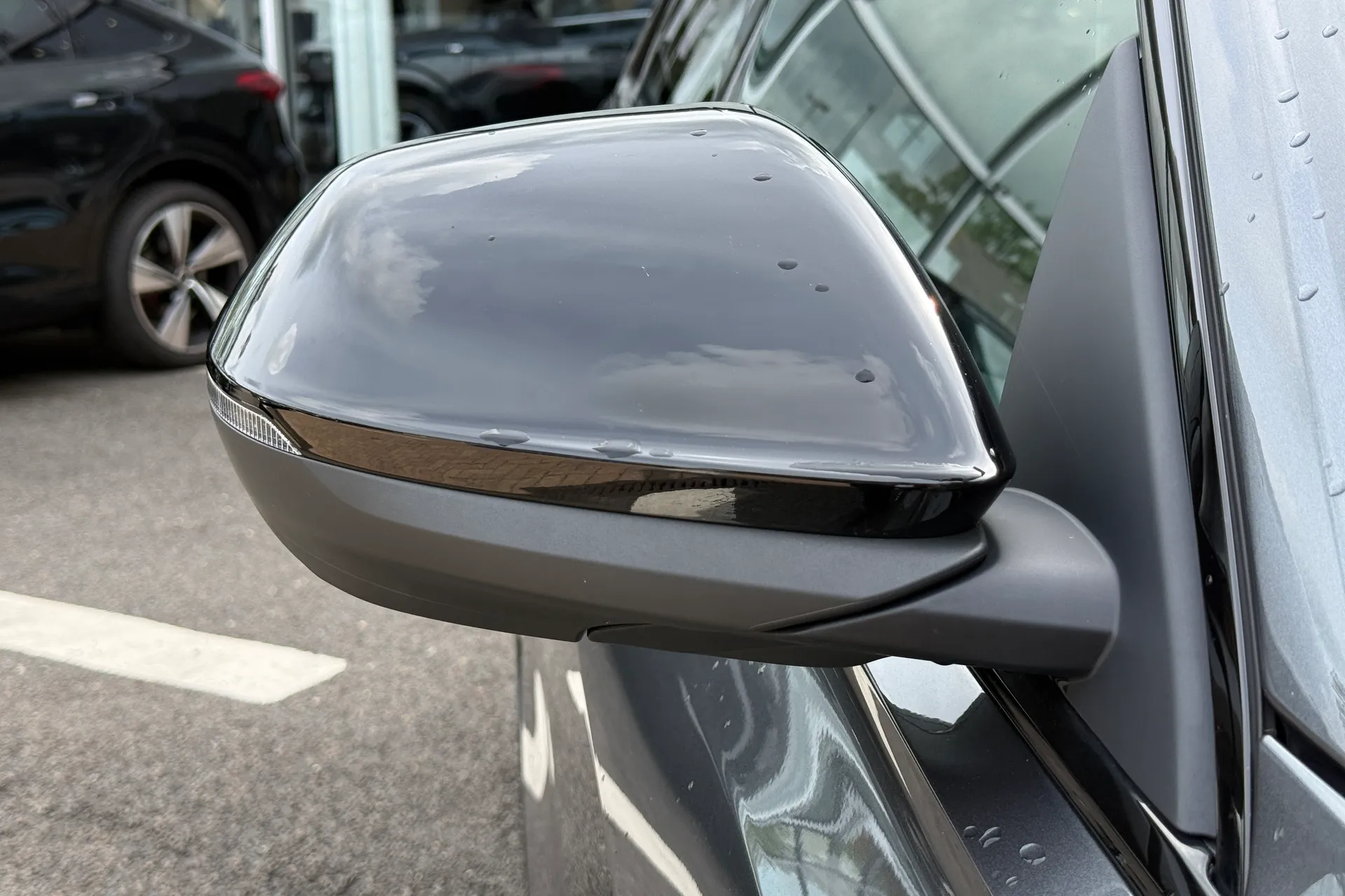 Audi Q8 thumbnail image number 13