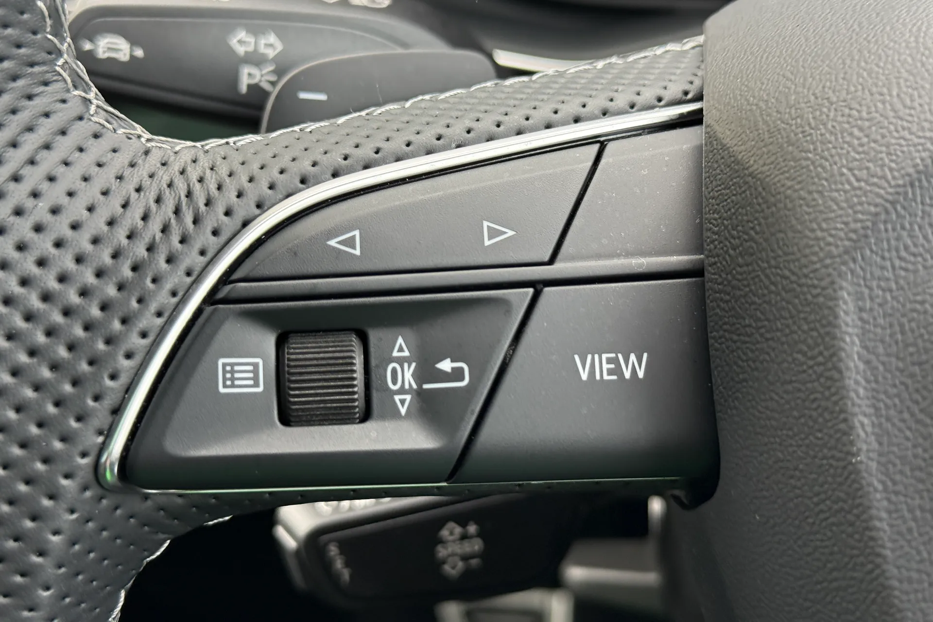Audi Q8 thumbnail image number 20