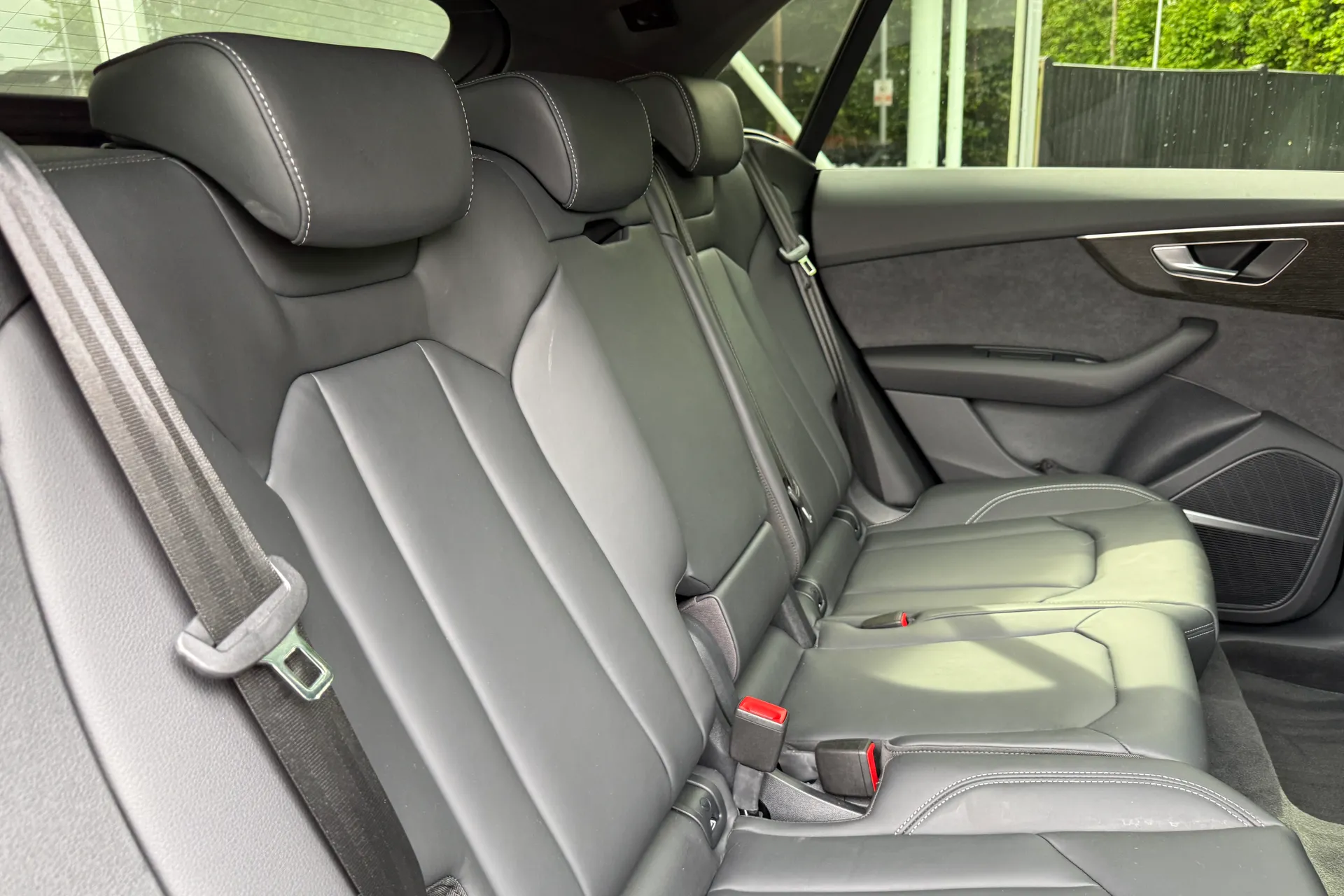 Audi Q8 thumbnail image number 38