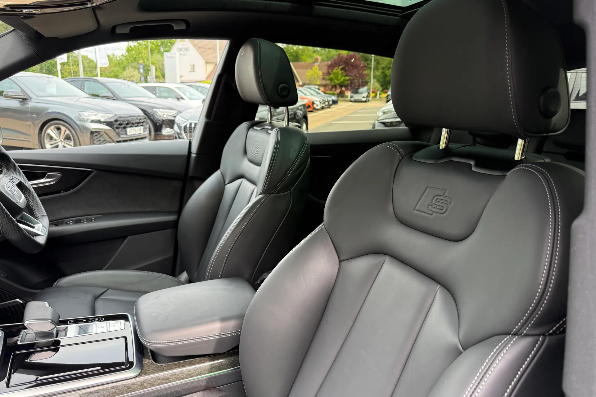 Audi Q8 thumbnail image number 59