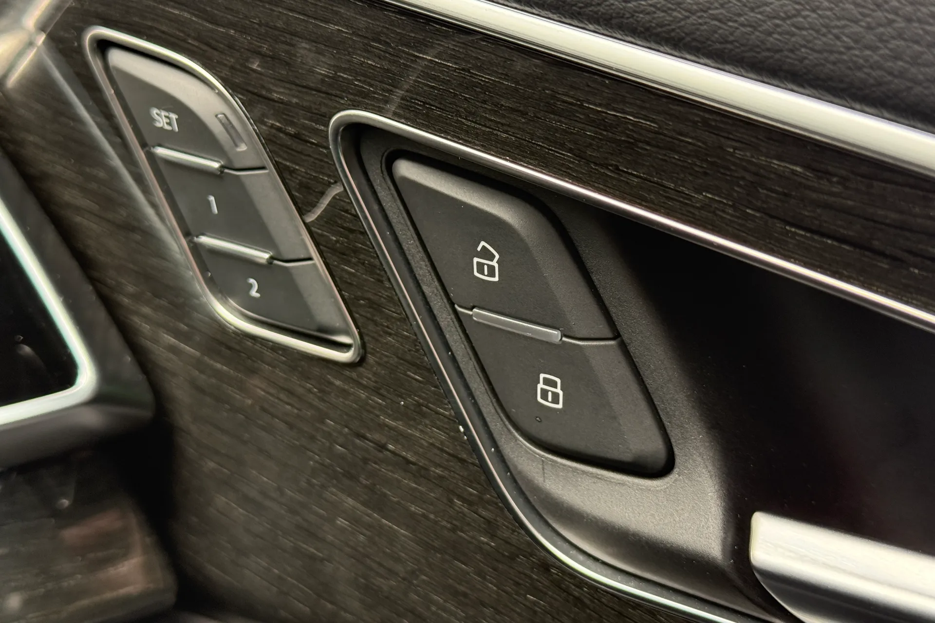 Audi Q8 thumbnail image number 23