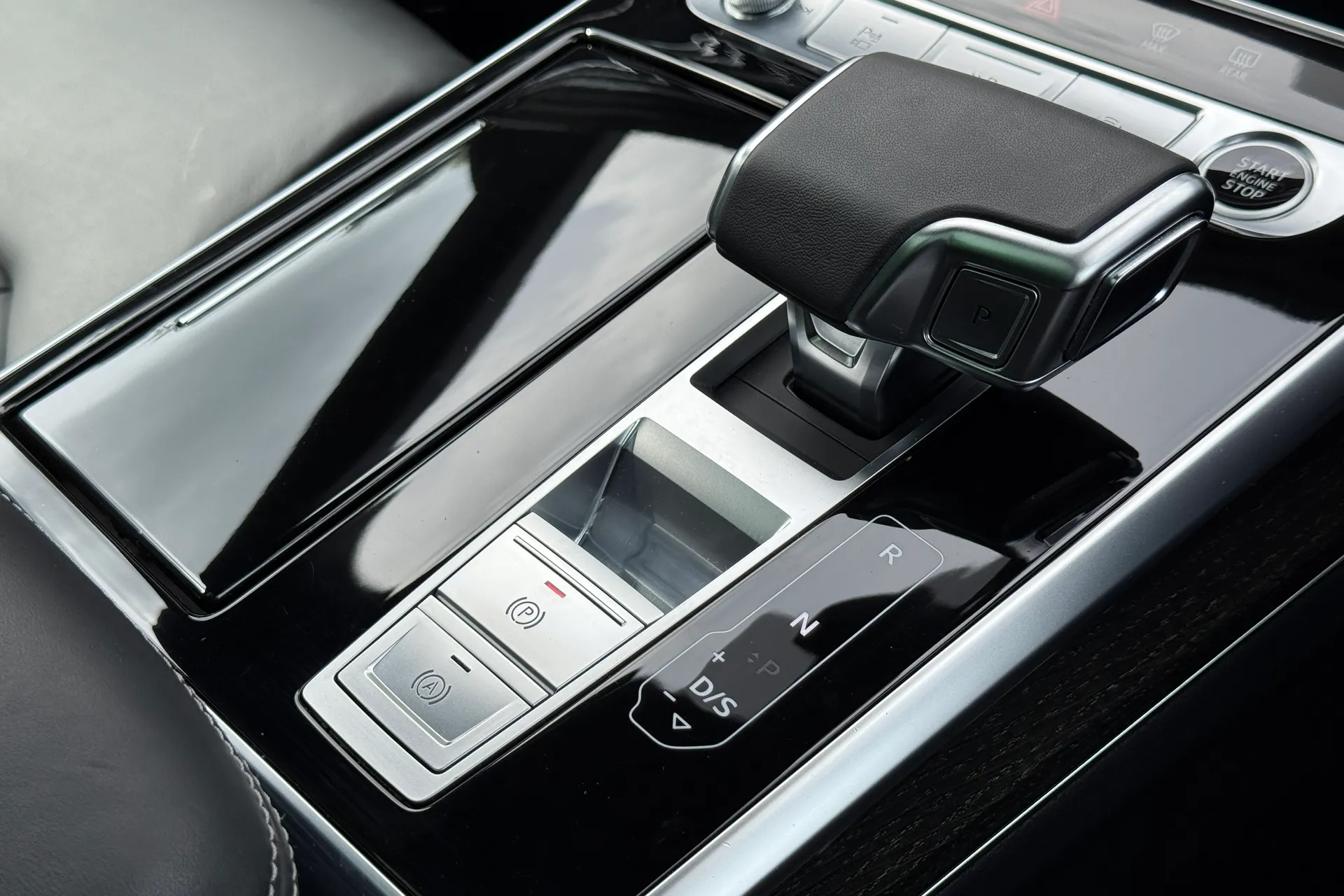 Audi Q8 thumbnail image number 29