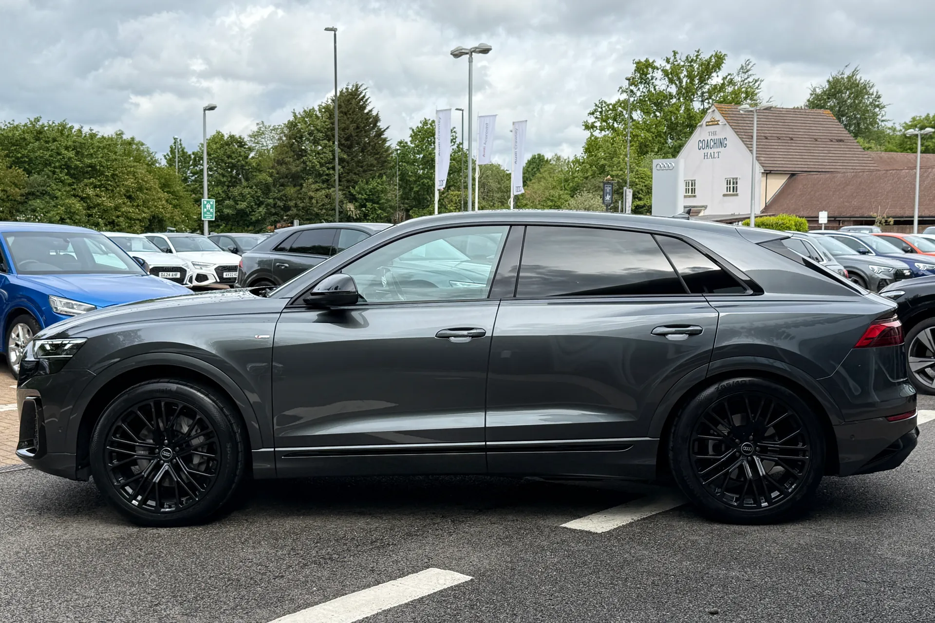 Audi Q8 thumbnail image number 54