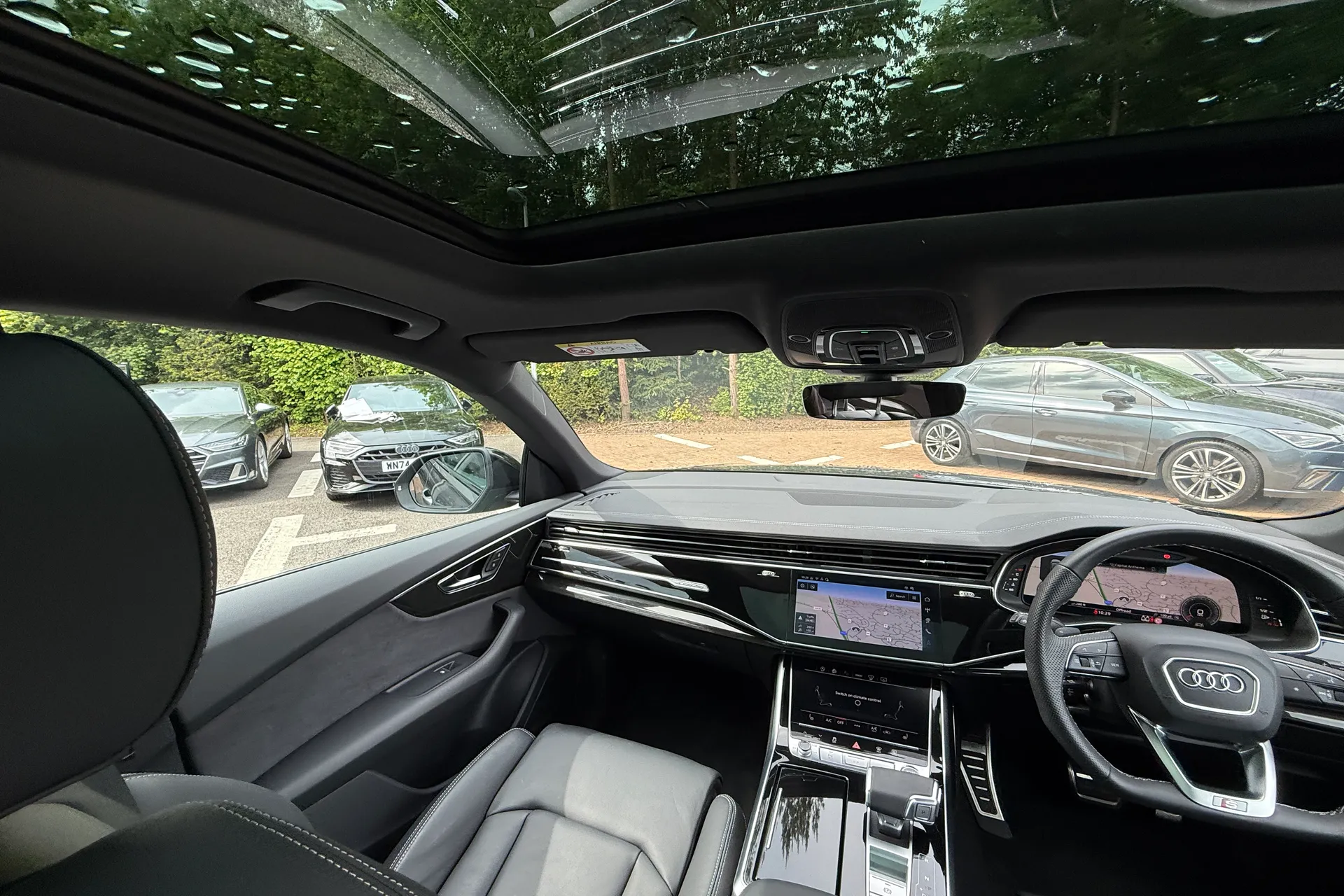 Audi Q8 thumbnail image number 43