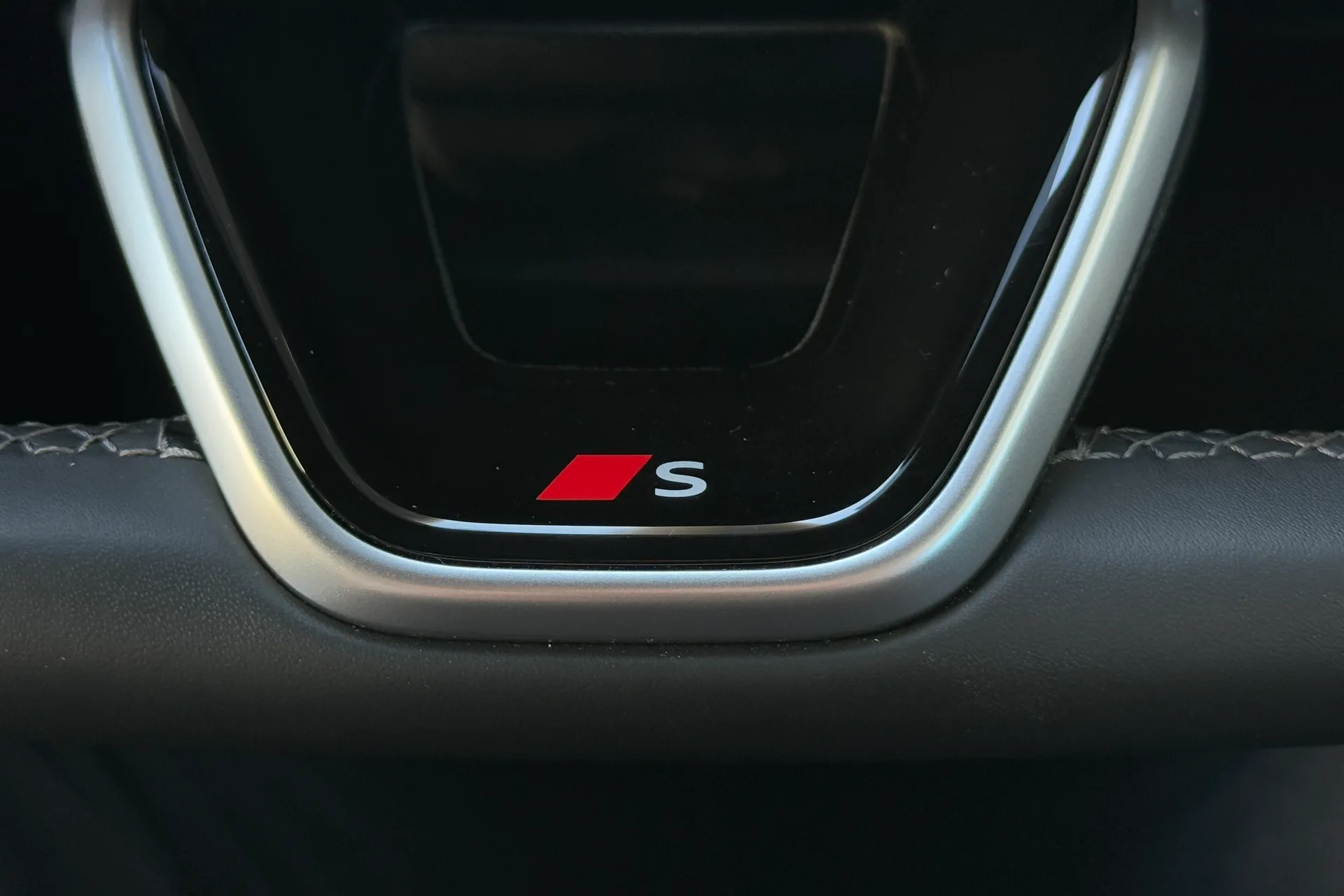 Audi Q5 thumbnail image number 18