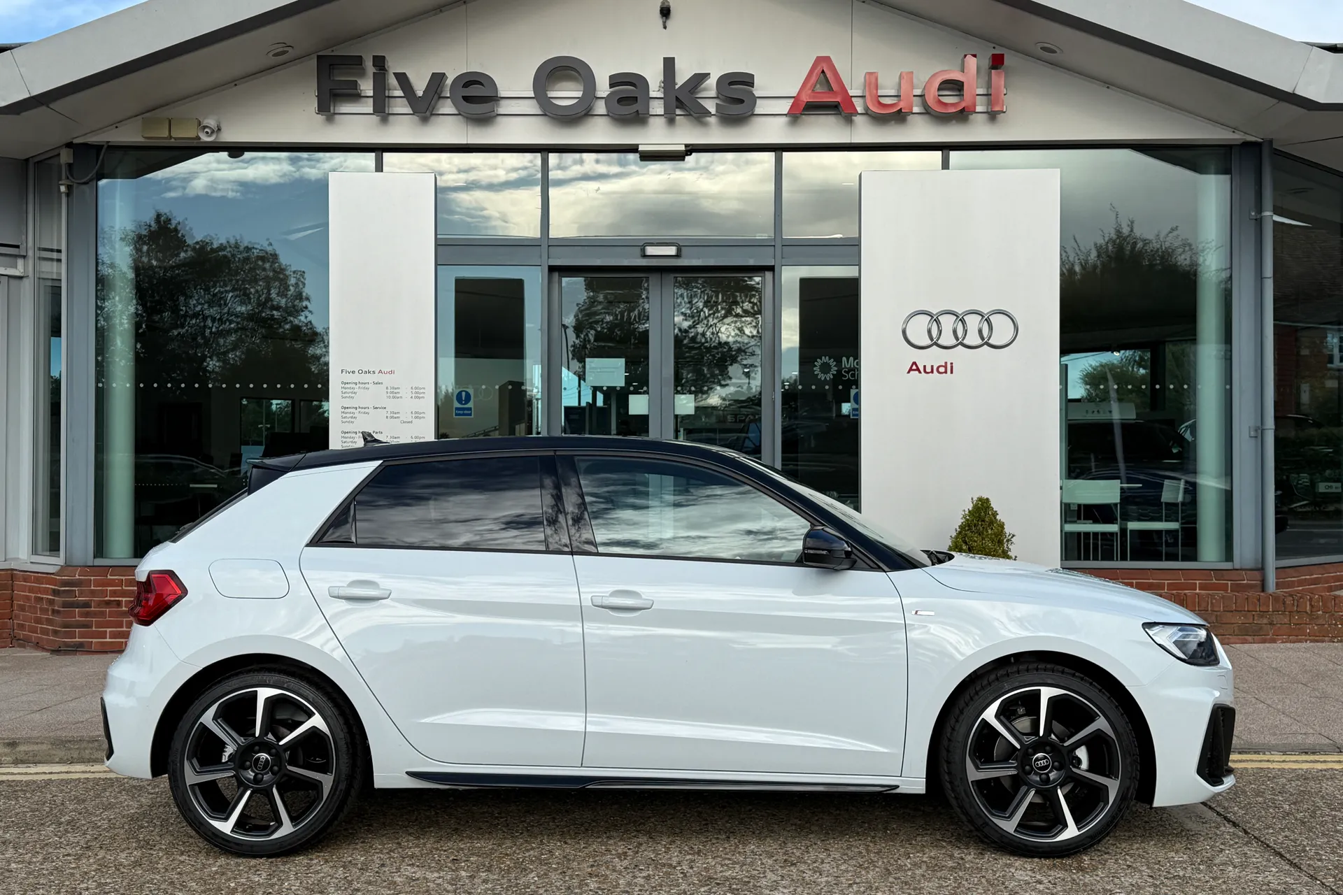 Audi A1 thumbnail image number 2