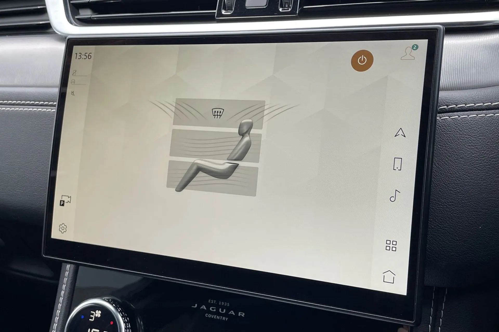 Jaguar F-PACE thumbnail image number 17