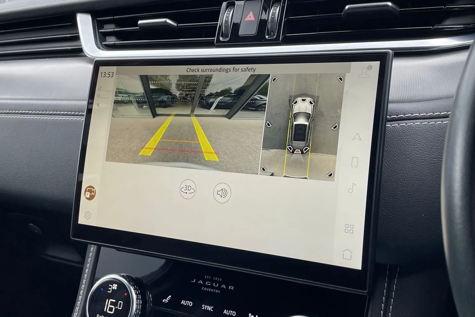 Jaguar F-PACE thumbnail image number 4