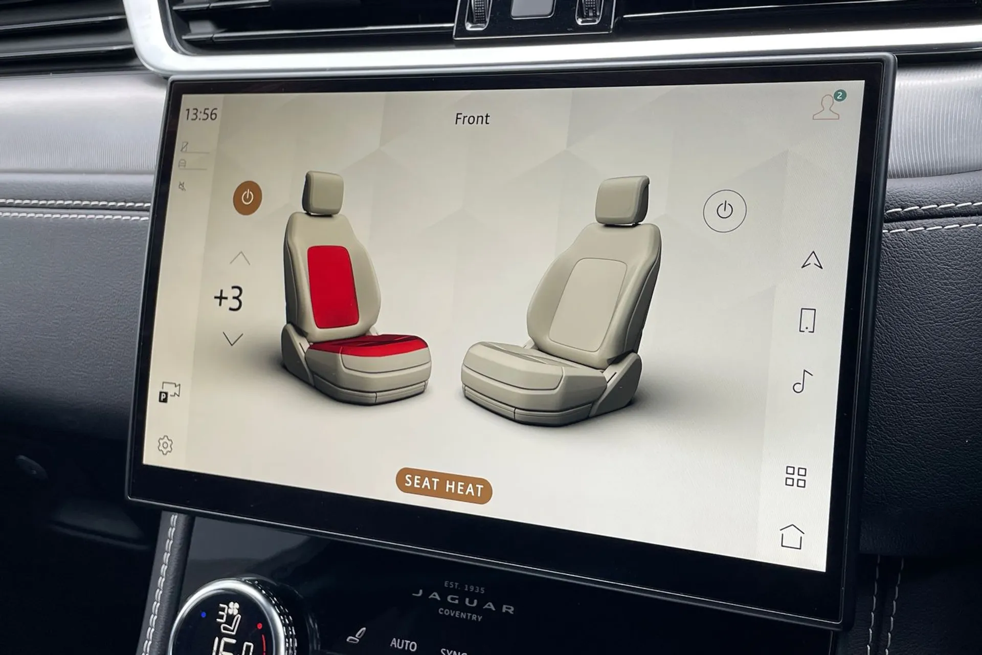 Jaguar F-PACE thumbnail image number 18