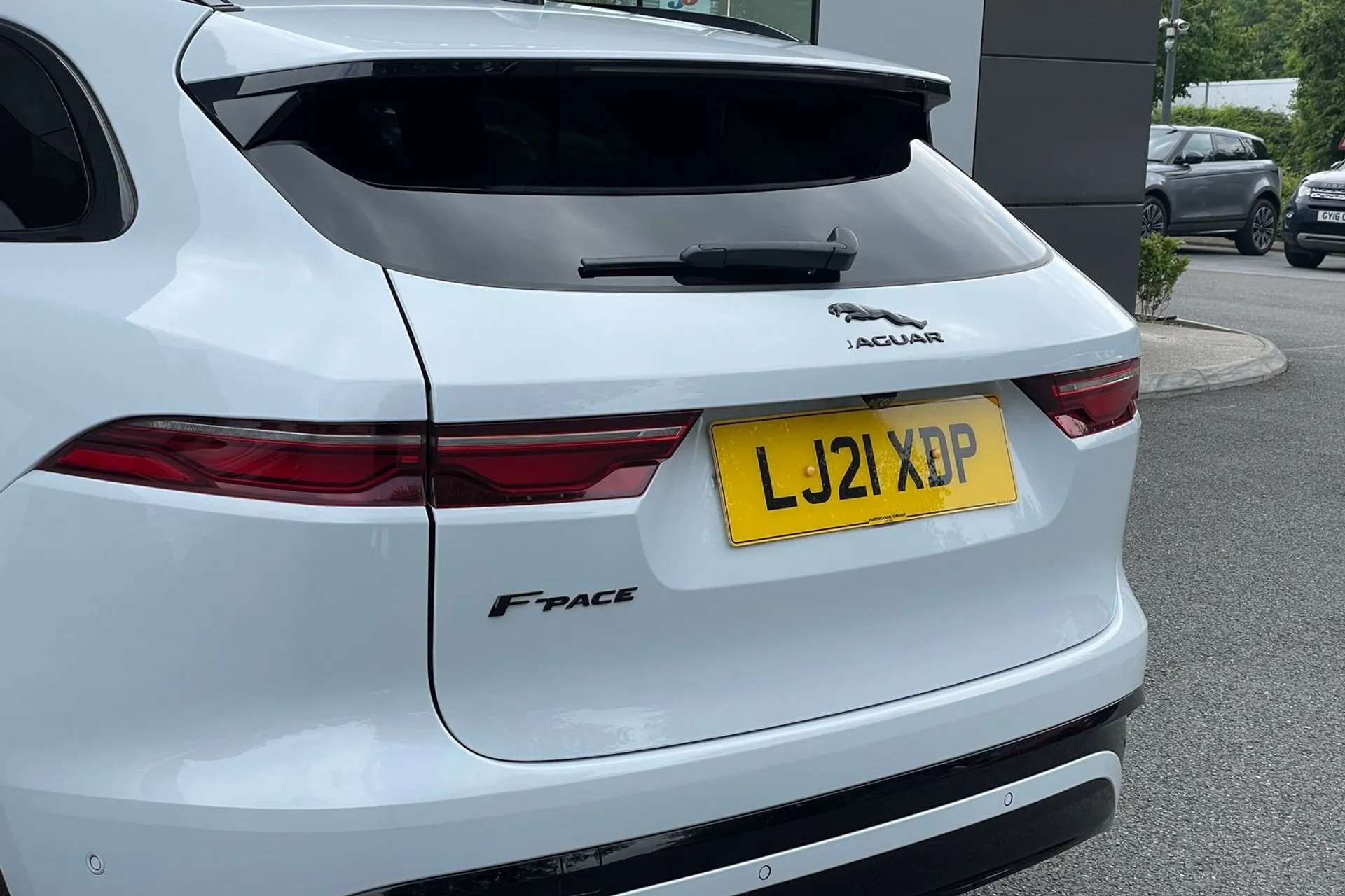 Jaguar F-PACE thumbnail image number 48