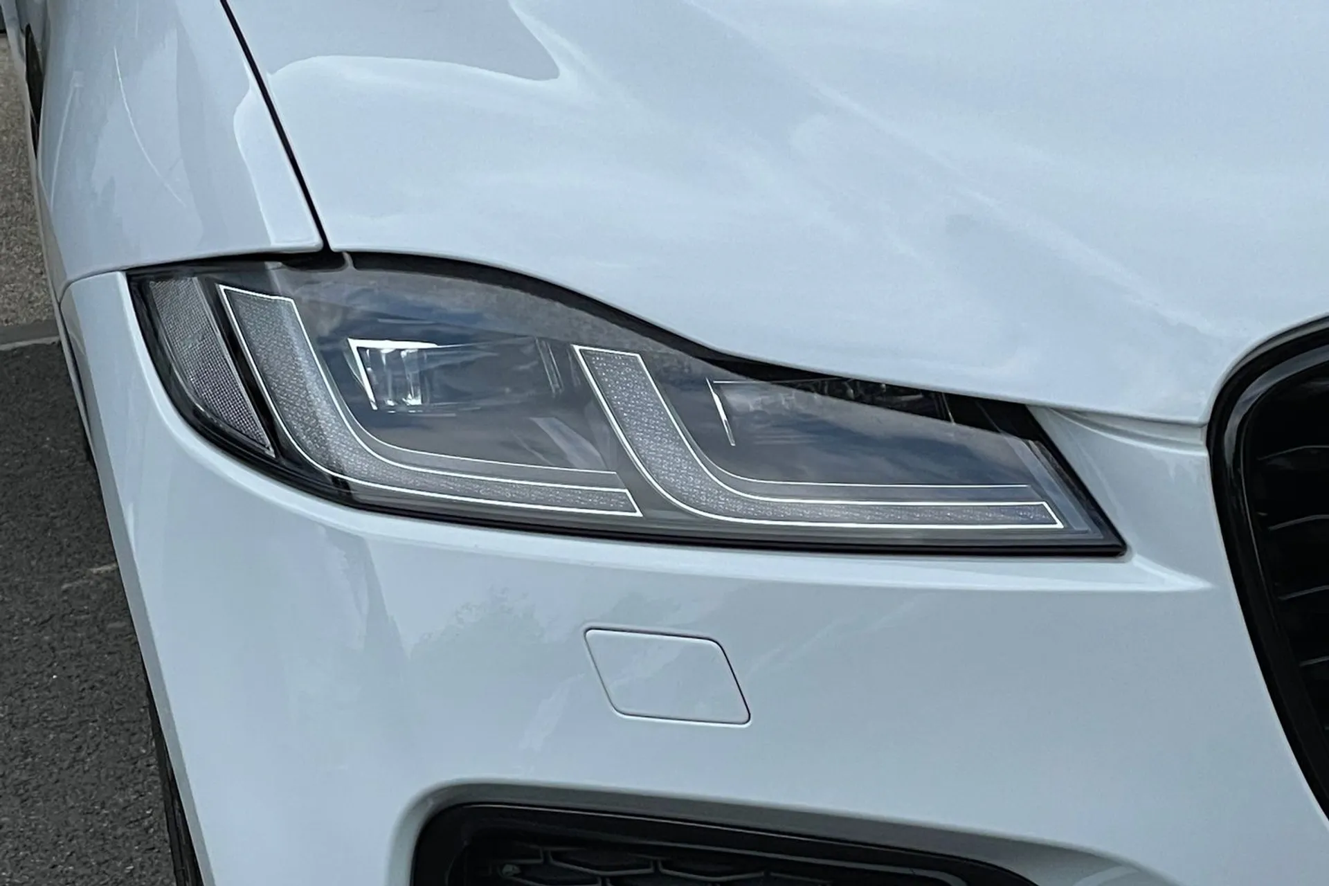 Jaguar F-PACE thumbnail image number 61