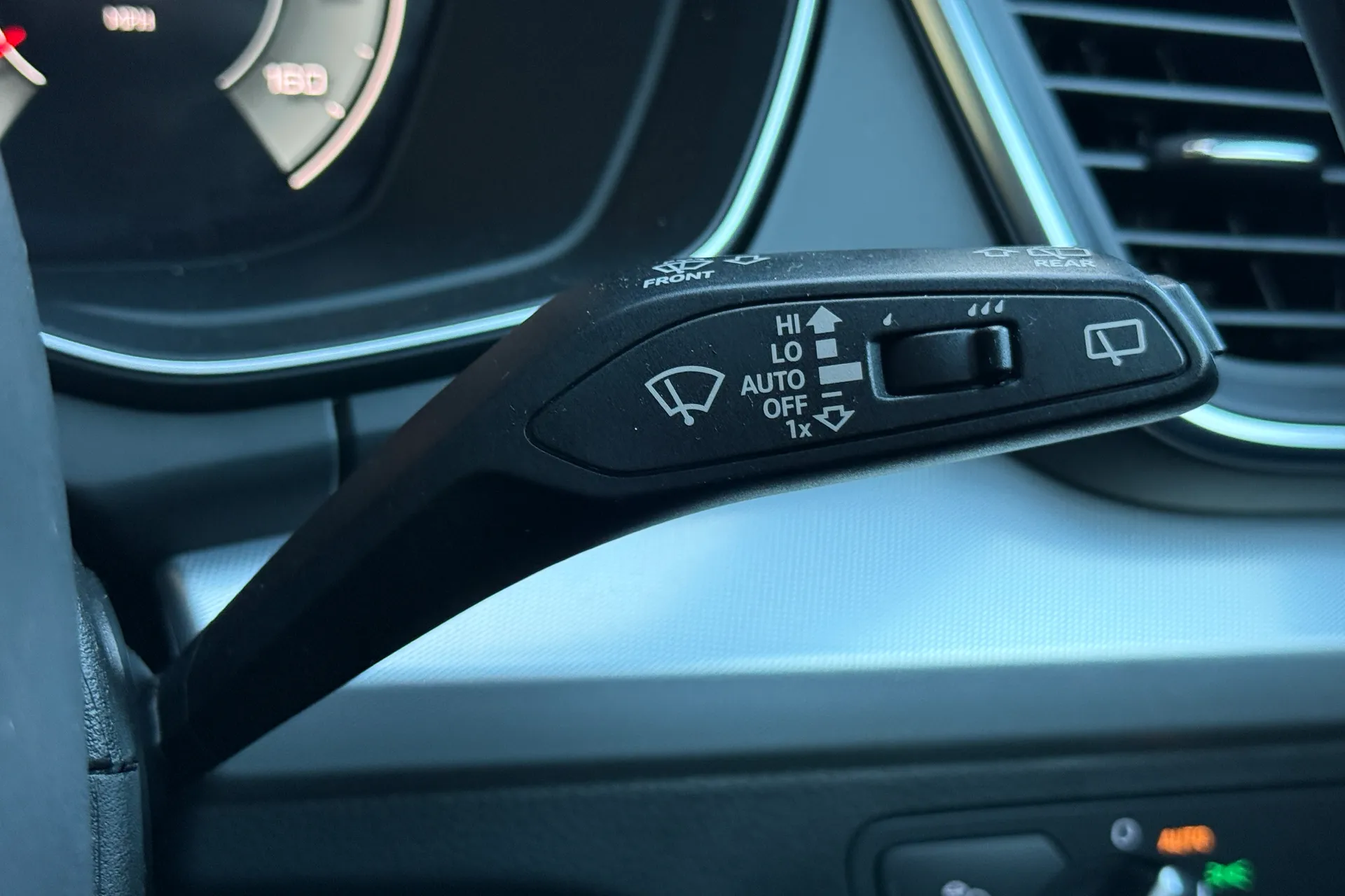 Audi Q5 thumbnail image number 15