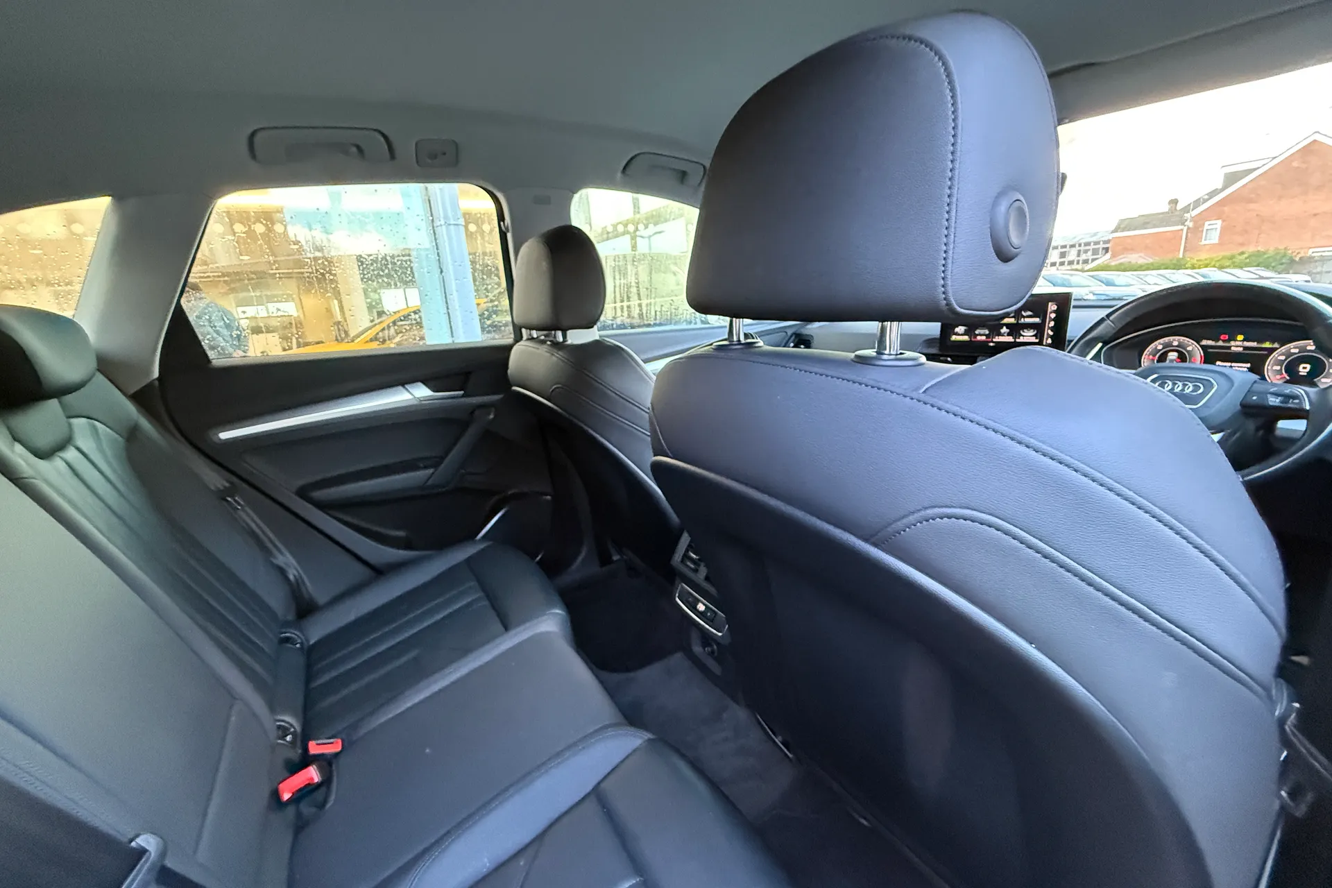 Audi Q5 thumbnail image number 36