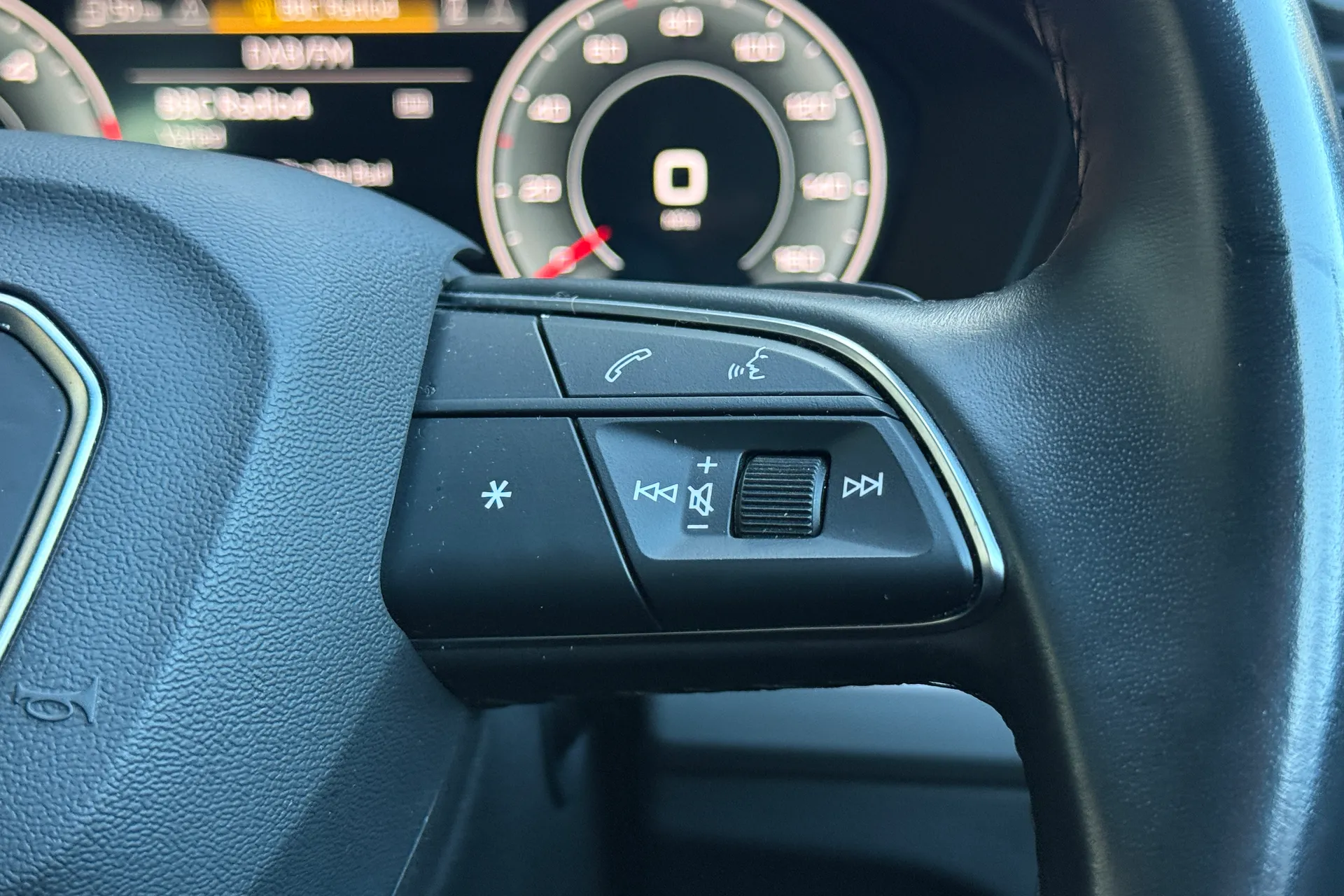 Audi Q5 thumbnail image number 13