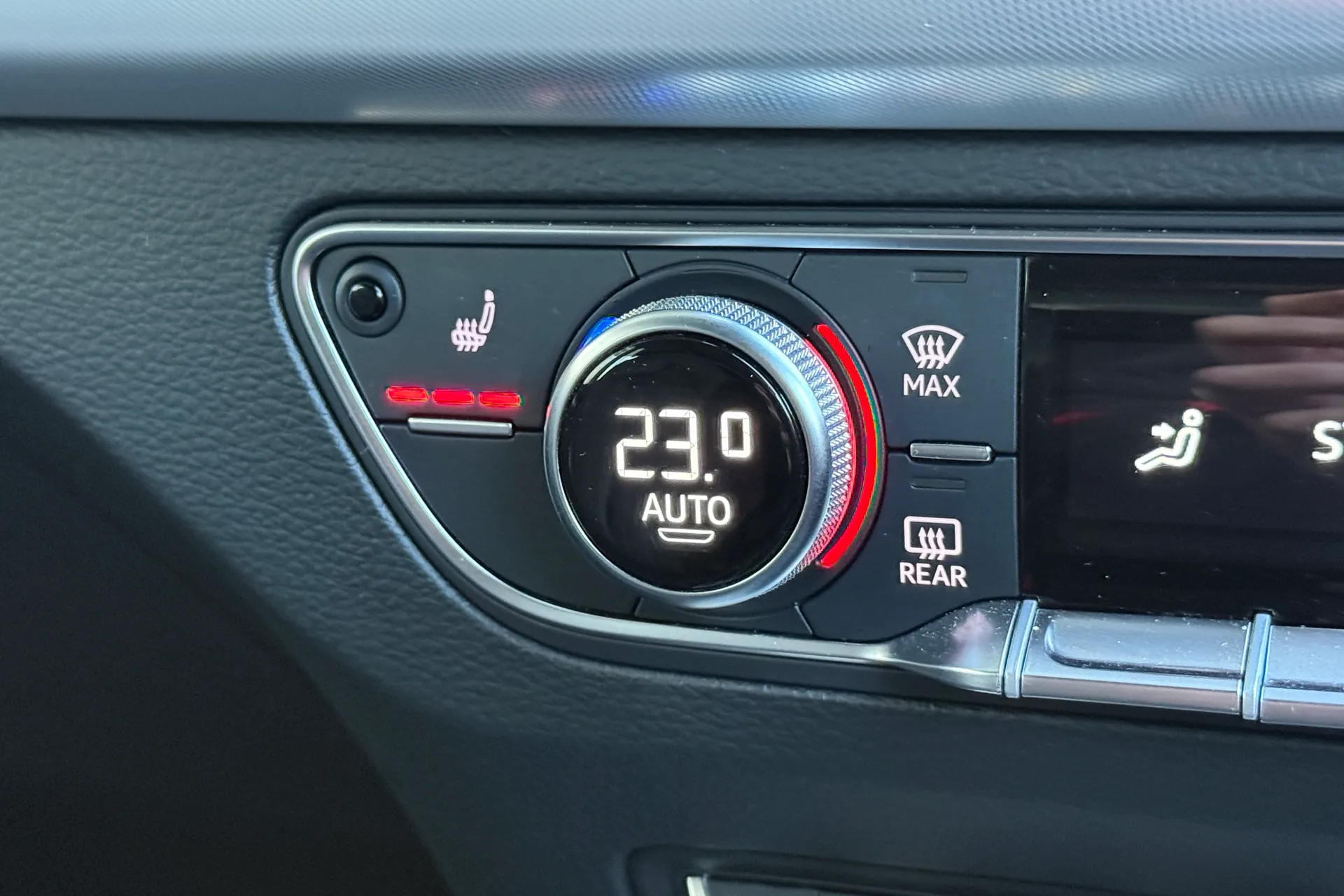 Audi Q5 thumbnail image number 6