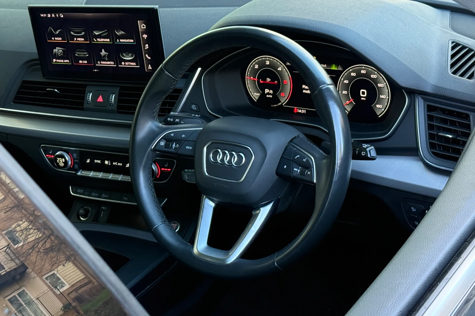 Audi Q5 thumbnail image number 33