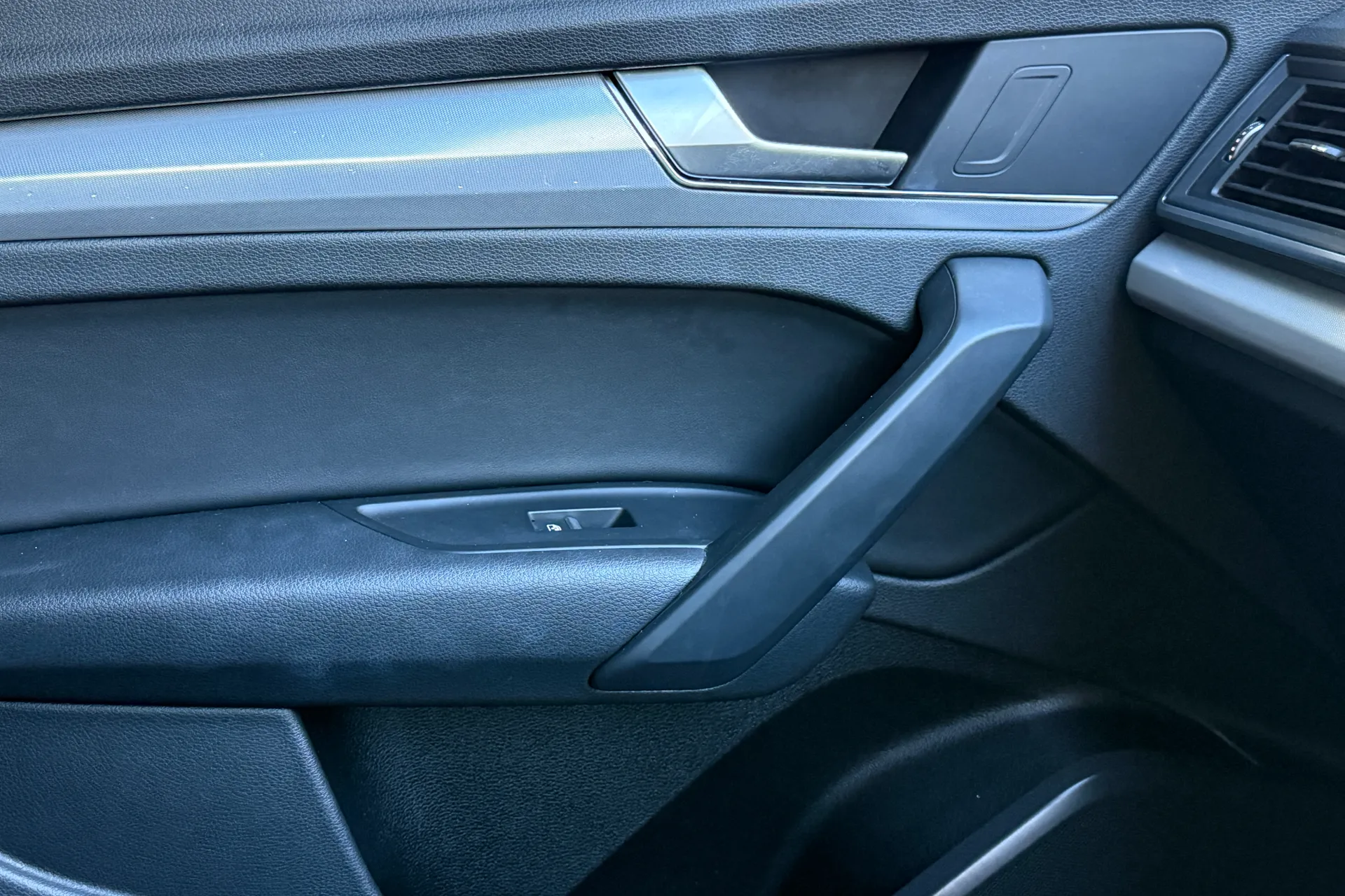 Audi Q5 thumbnail image number 29