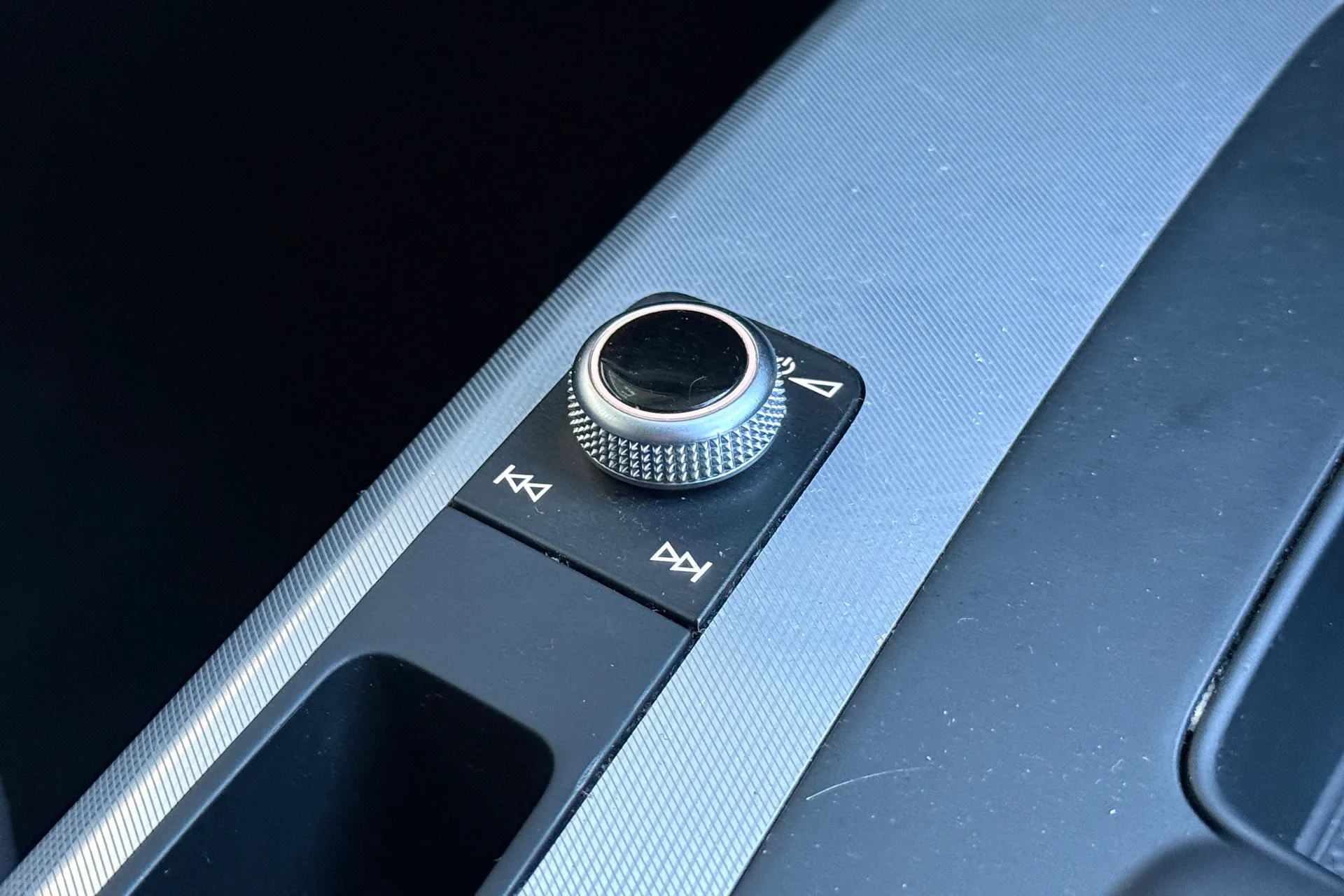 Audi Q5 thumbnail image number 23