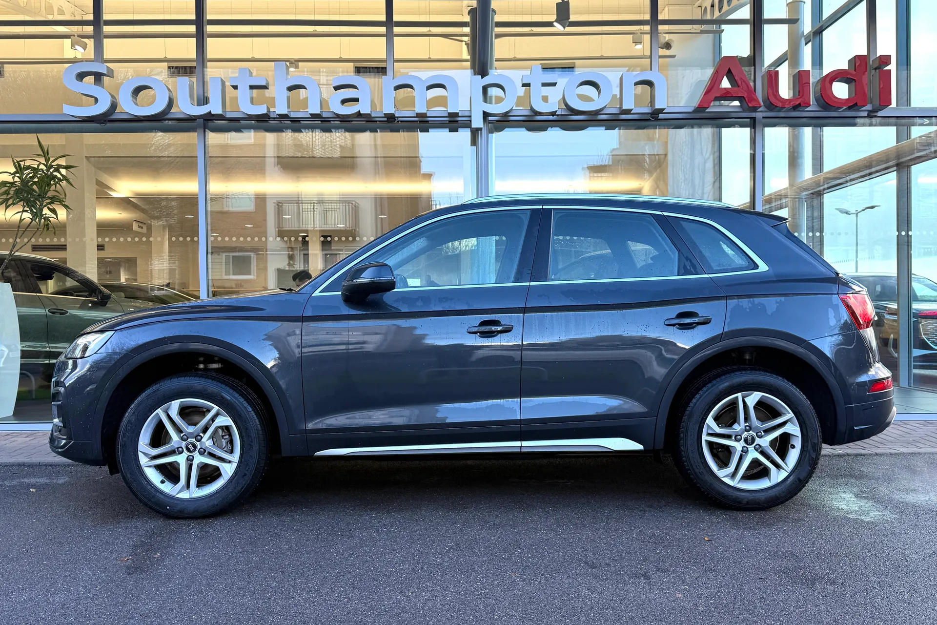 Audi Q5 thumbnail image number 61