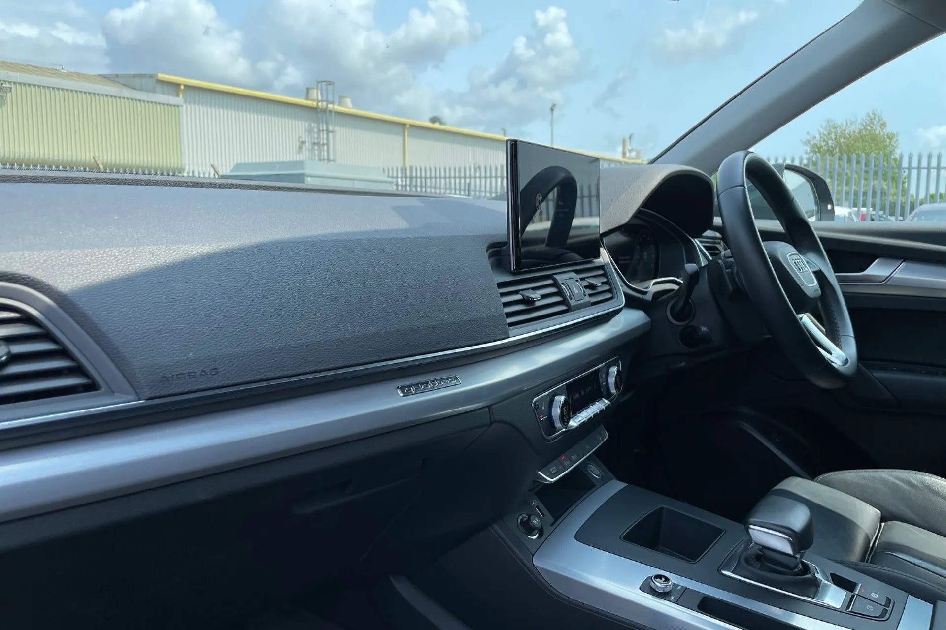 Audi Q5 thumbnail image number 28