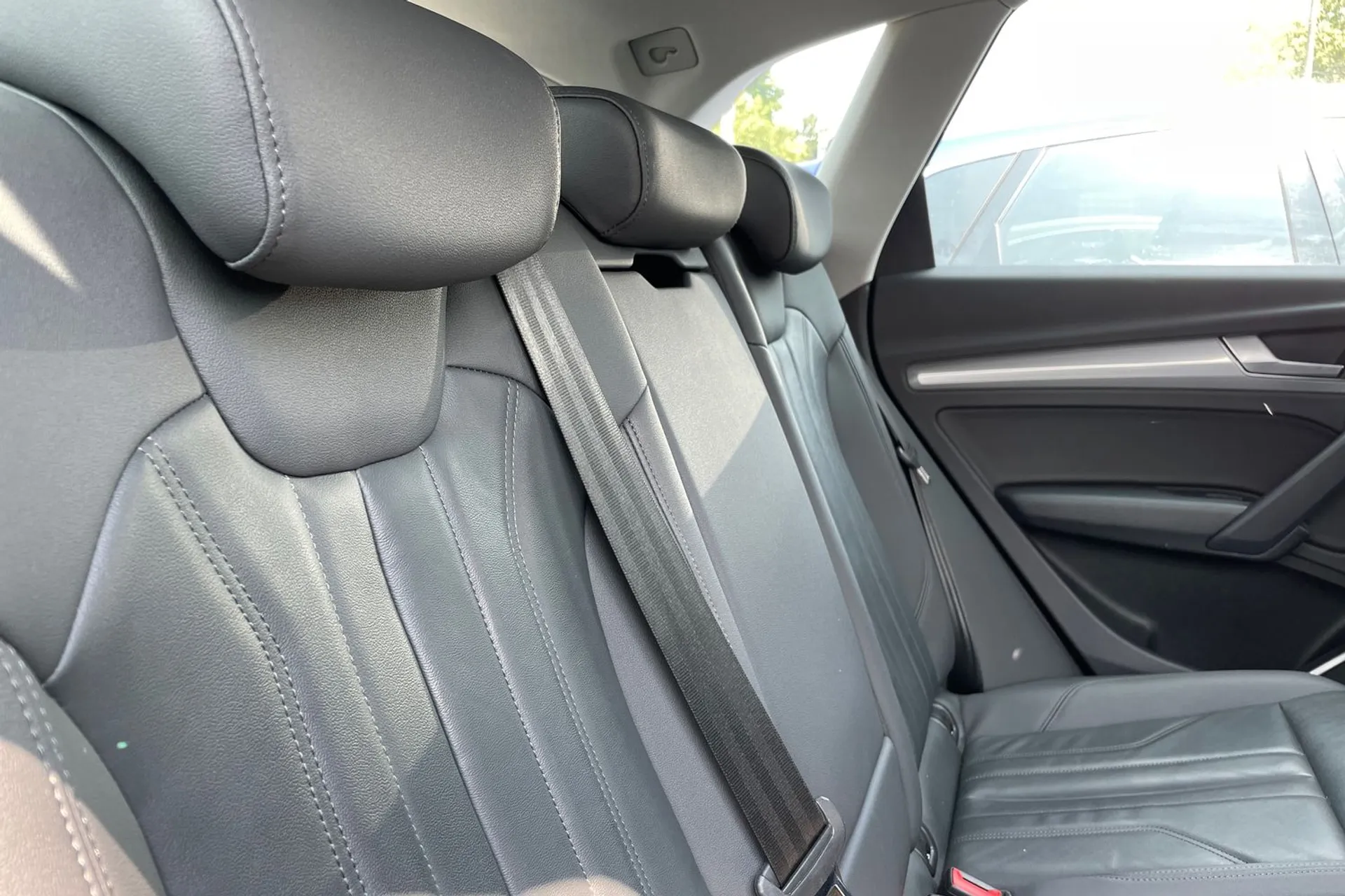 Audi Q5 thumbnail image number 22