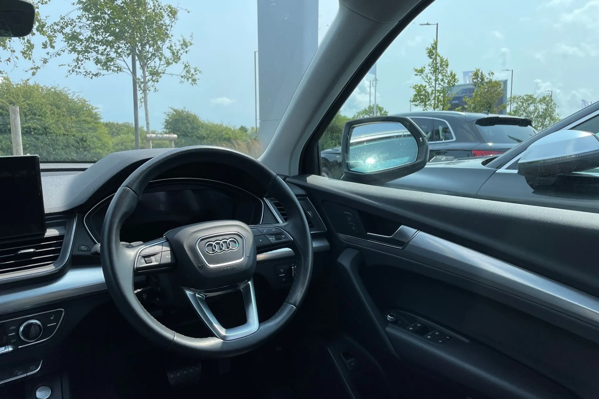 Audi Q5 thumbnail image number 37