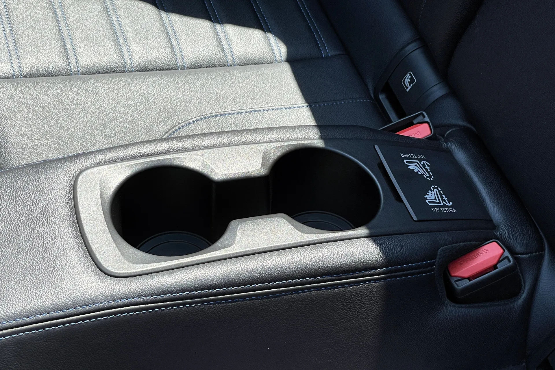 BMW 4 SERIES thumbnail image number 41