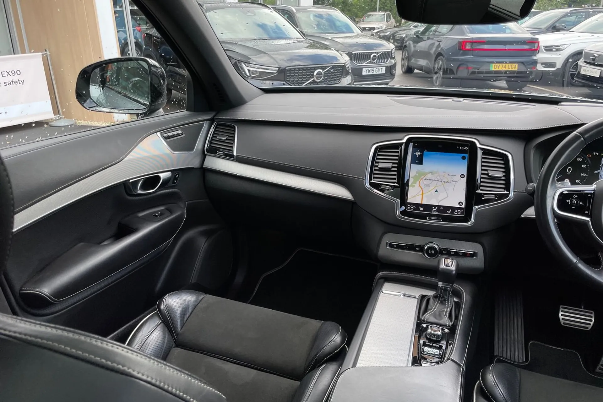 Volvo XC90 thumbnail image number 32