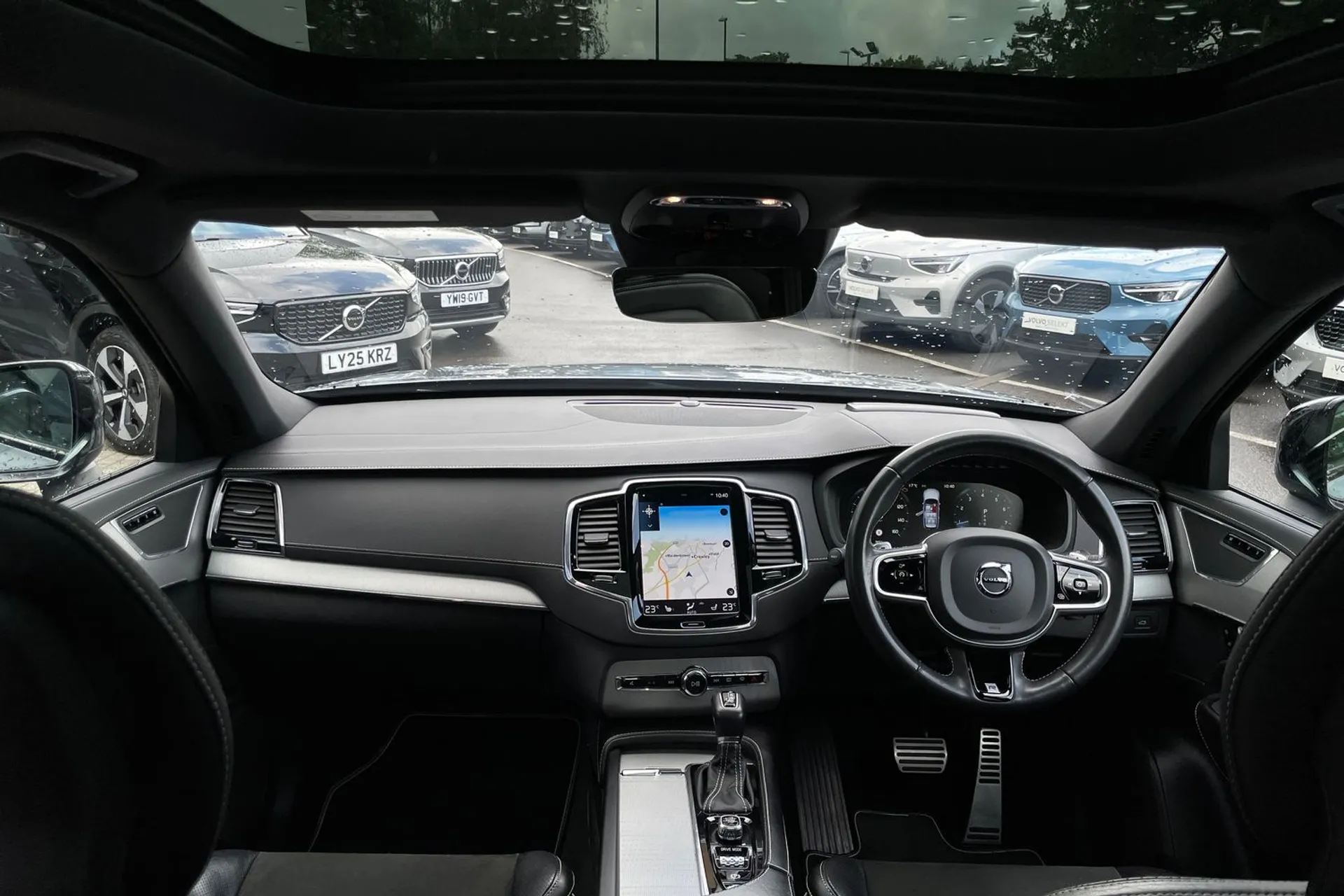 Volvo XC90 thumbnail image number 3