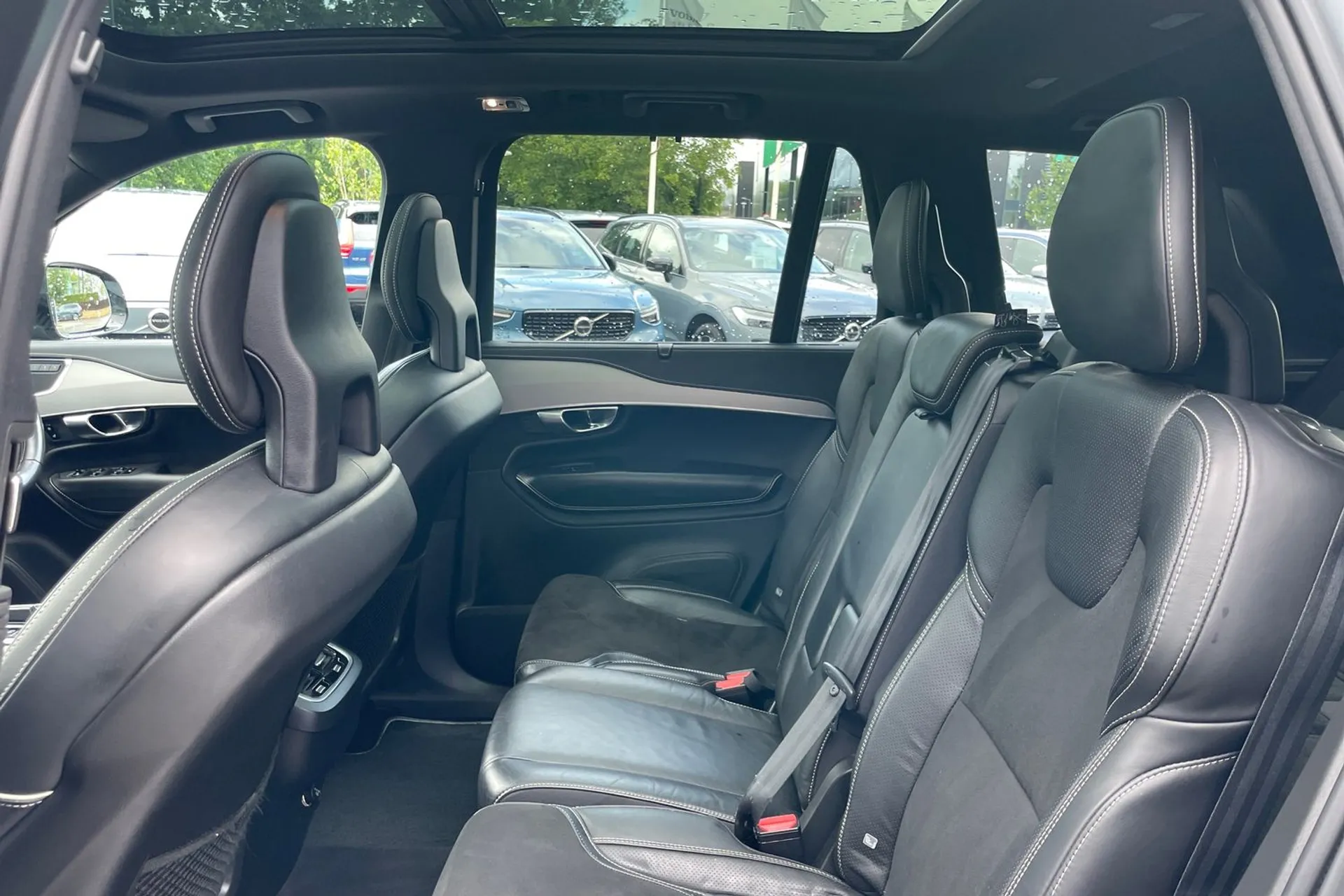 Volvo XC90 thumbnail image number 30