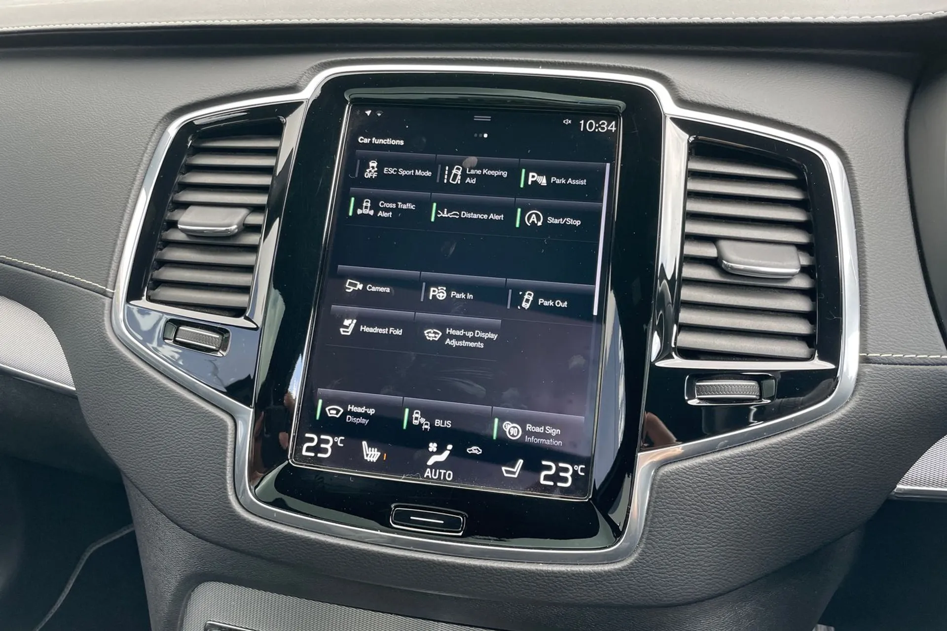 Volvo XC90 thumbnail image number 43