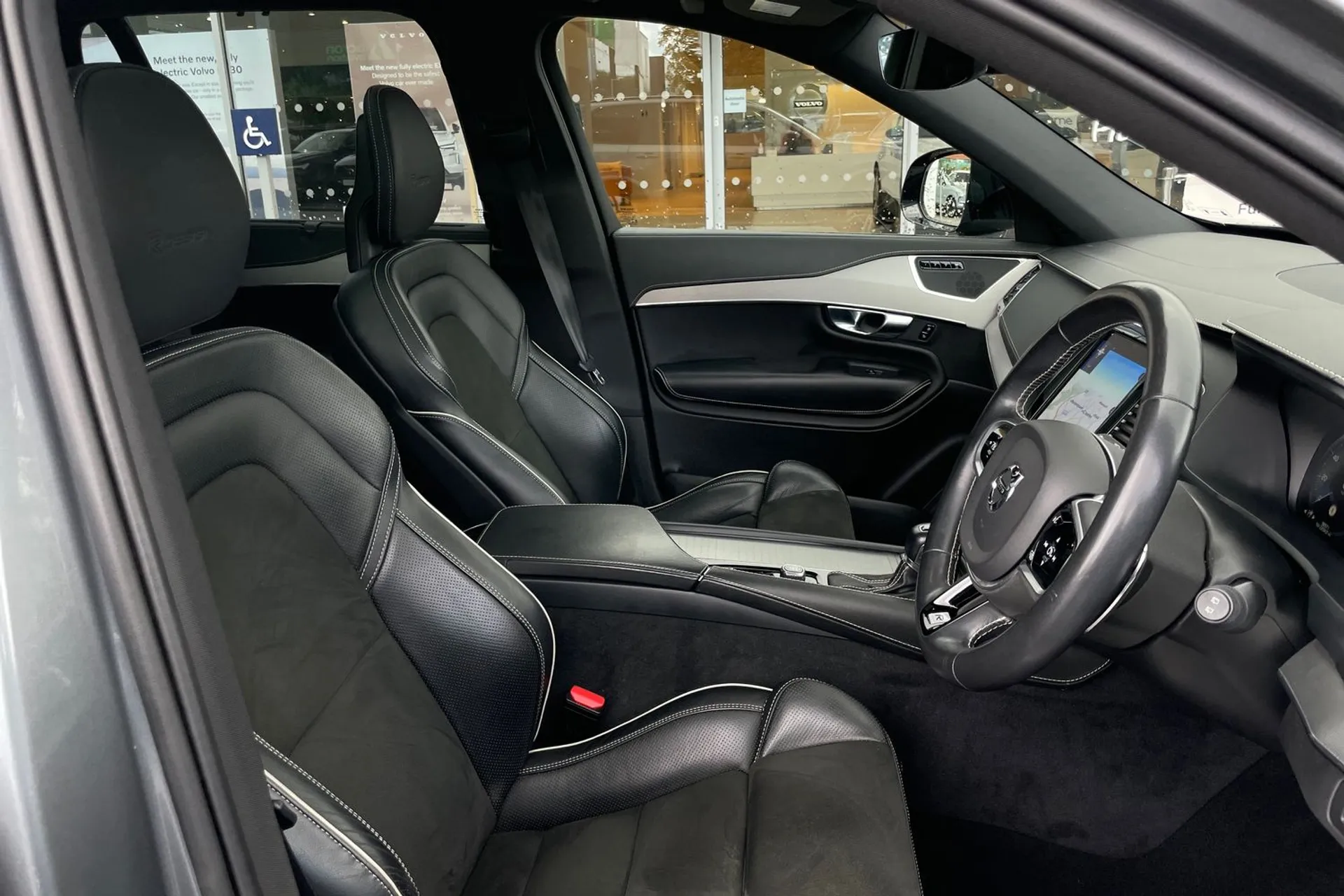 Volvo XC90 thumbnail image number 26