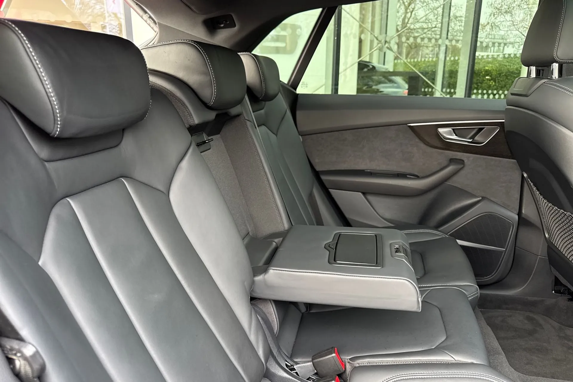 Audi Q8 thumbnail image number 46