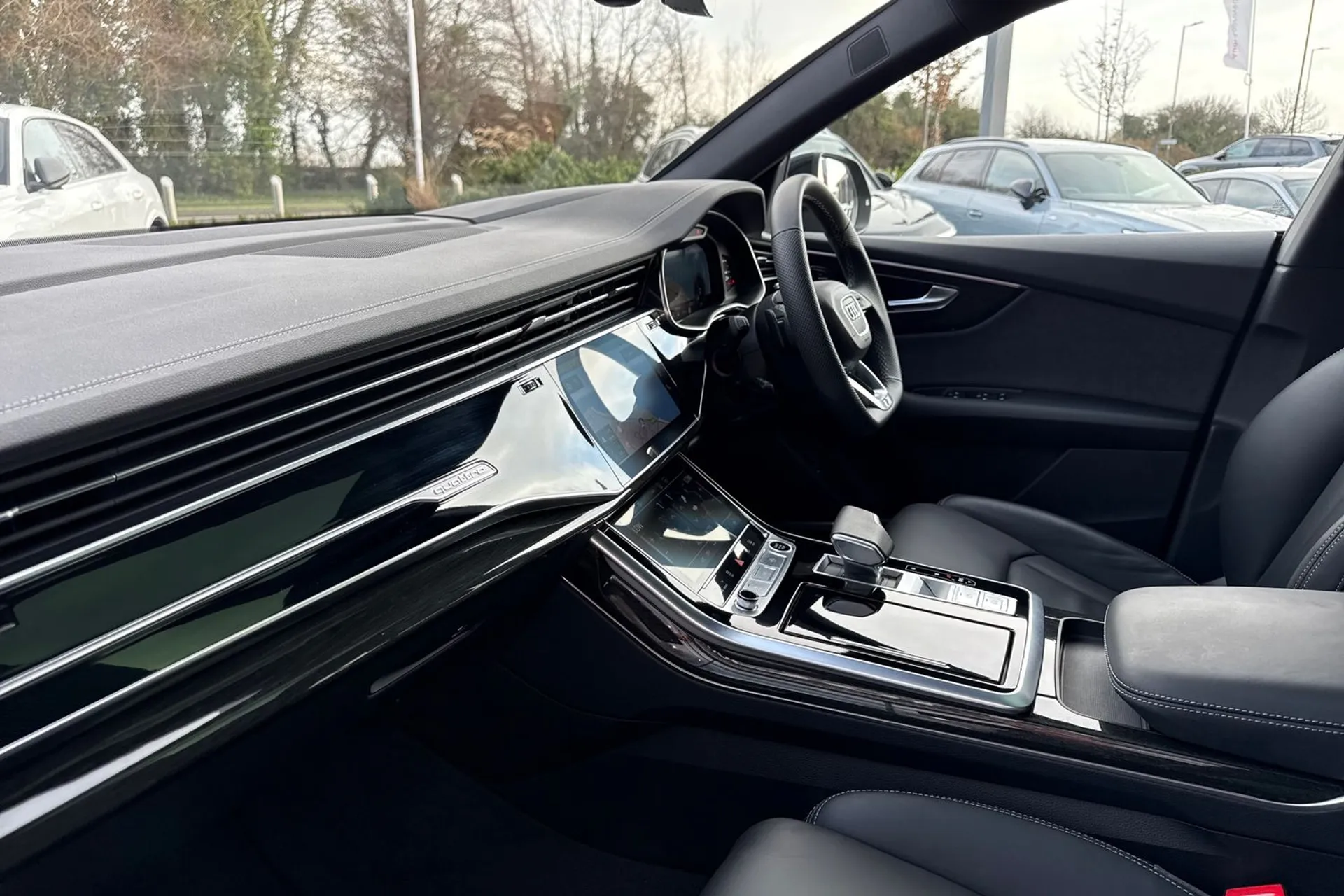 Audi Q8 thumbnail image number 20