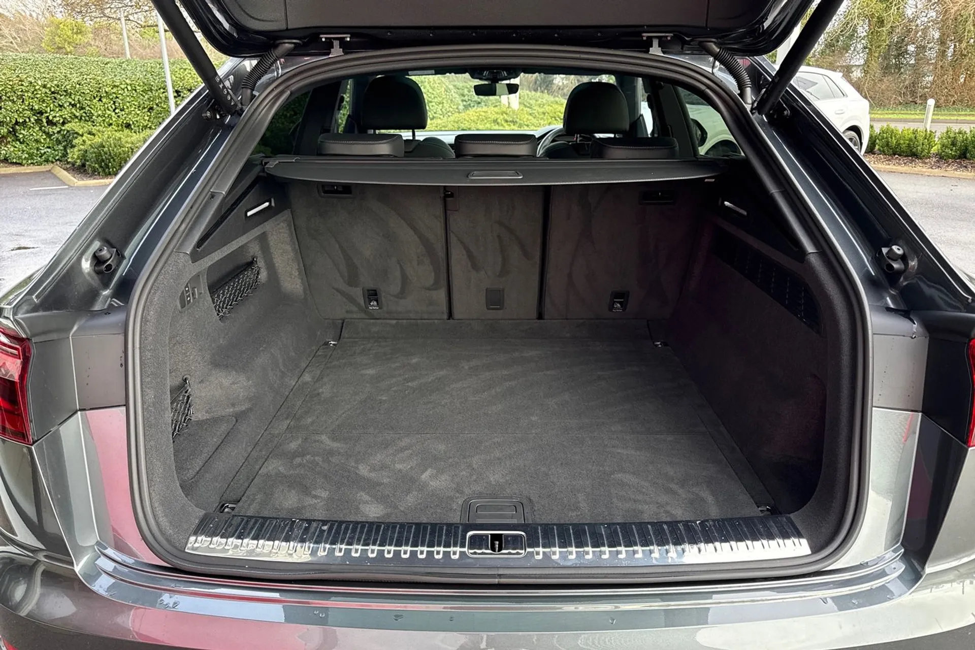 Audi Q8 thumbnail image number 39