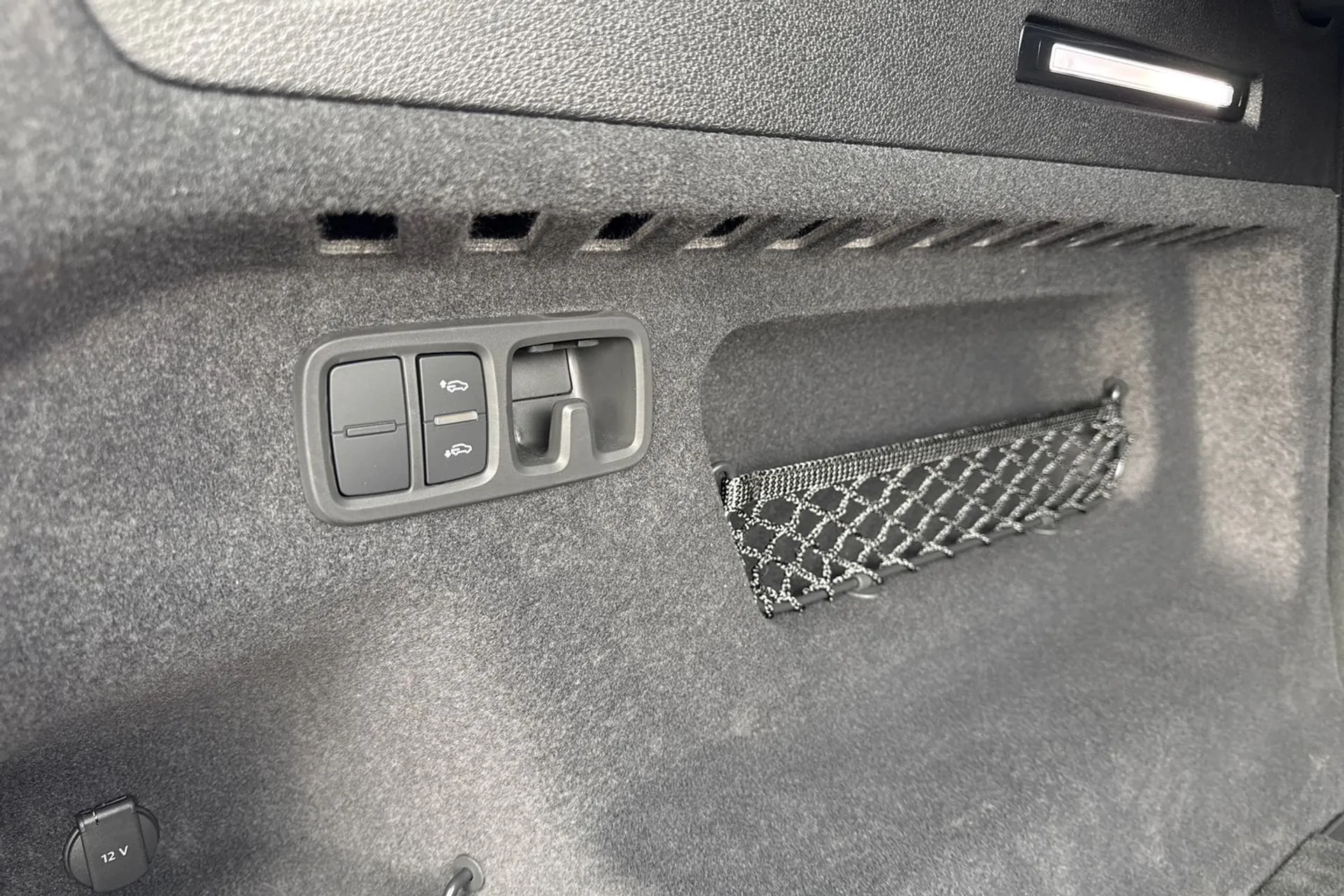 Audi Q8 thumbnail image number 56