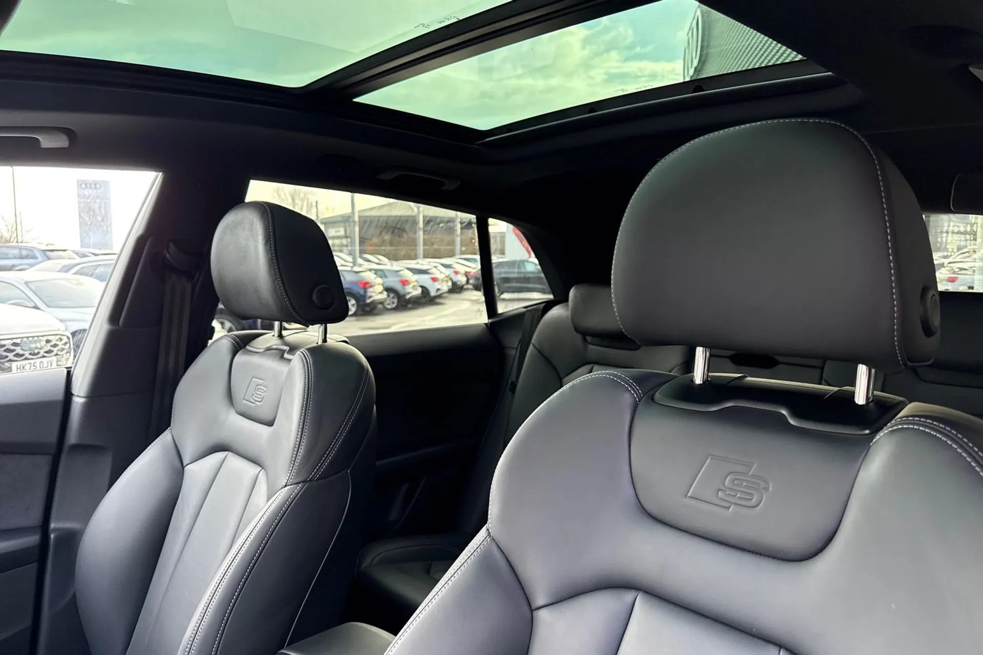 Audi Q8 thumbnail image number 57