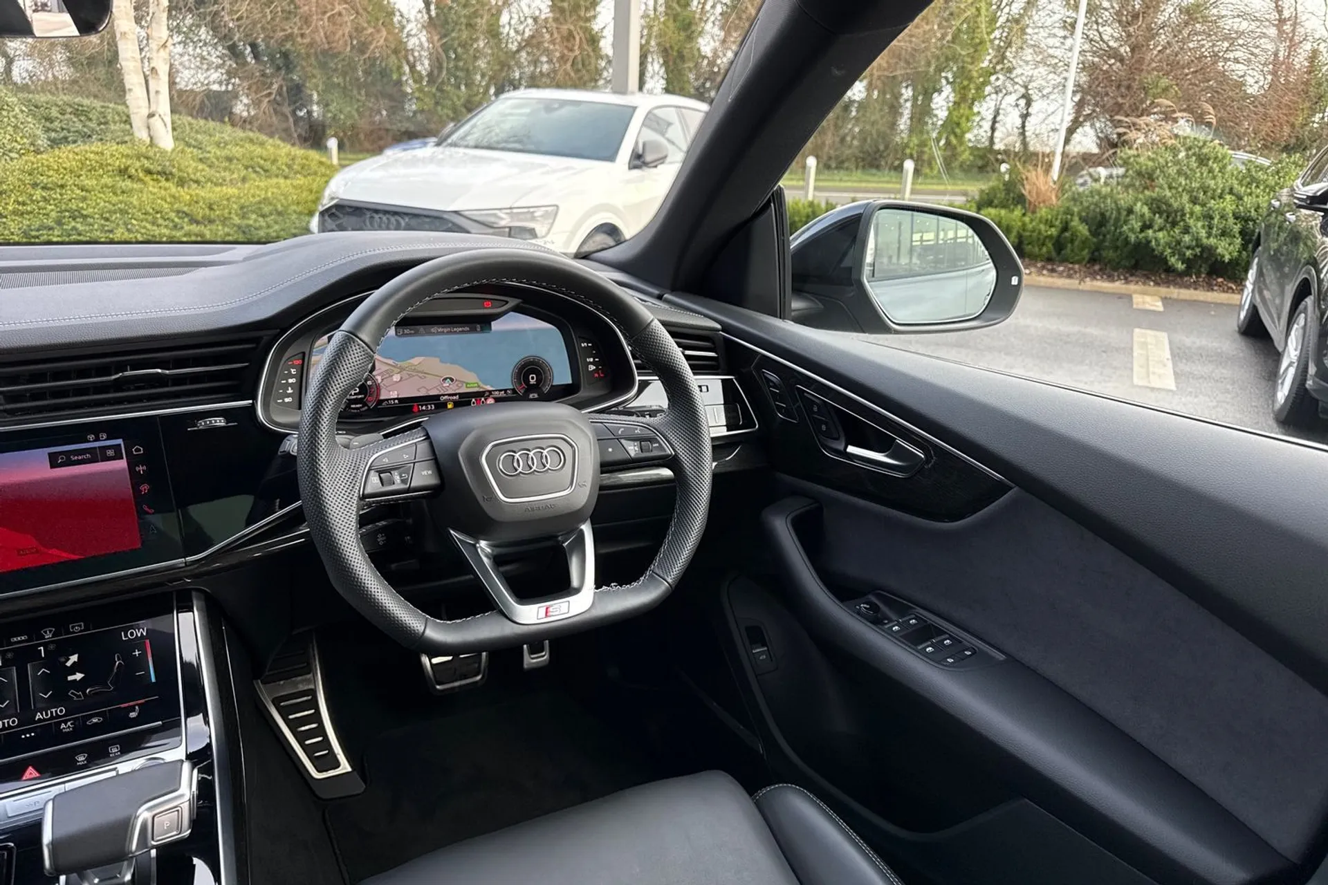 Audi Q8 thumbnail image number 60