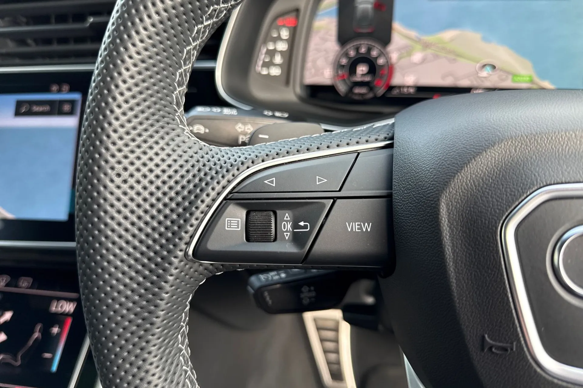 Audi Q8 thumbnail image number 36