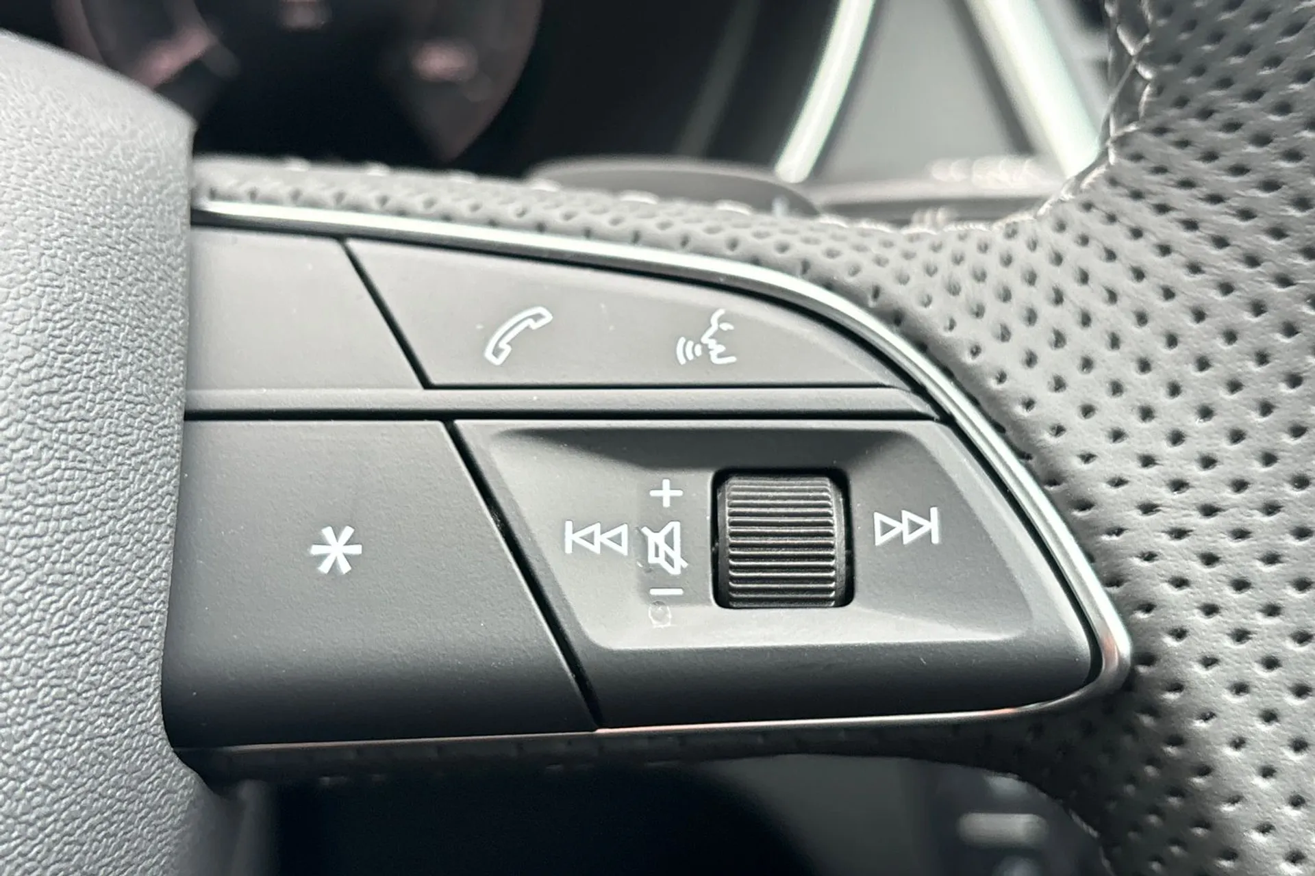 Audi Q5 thumbnail image number 41