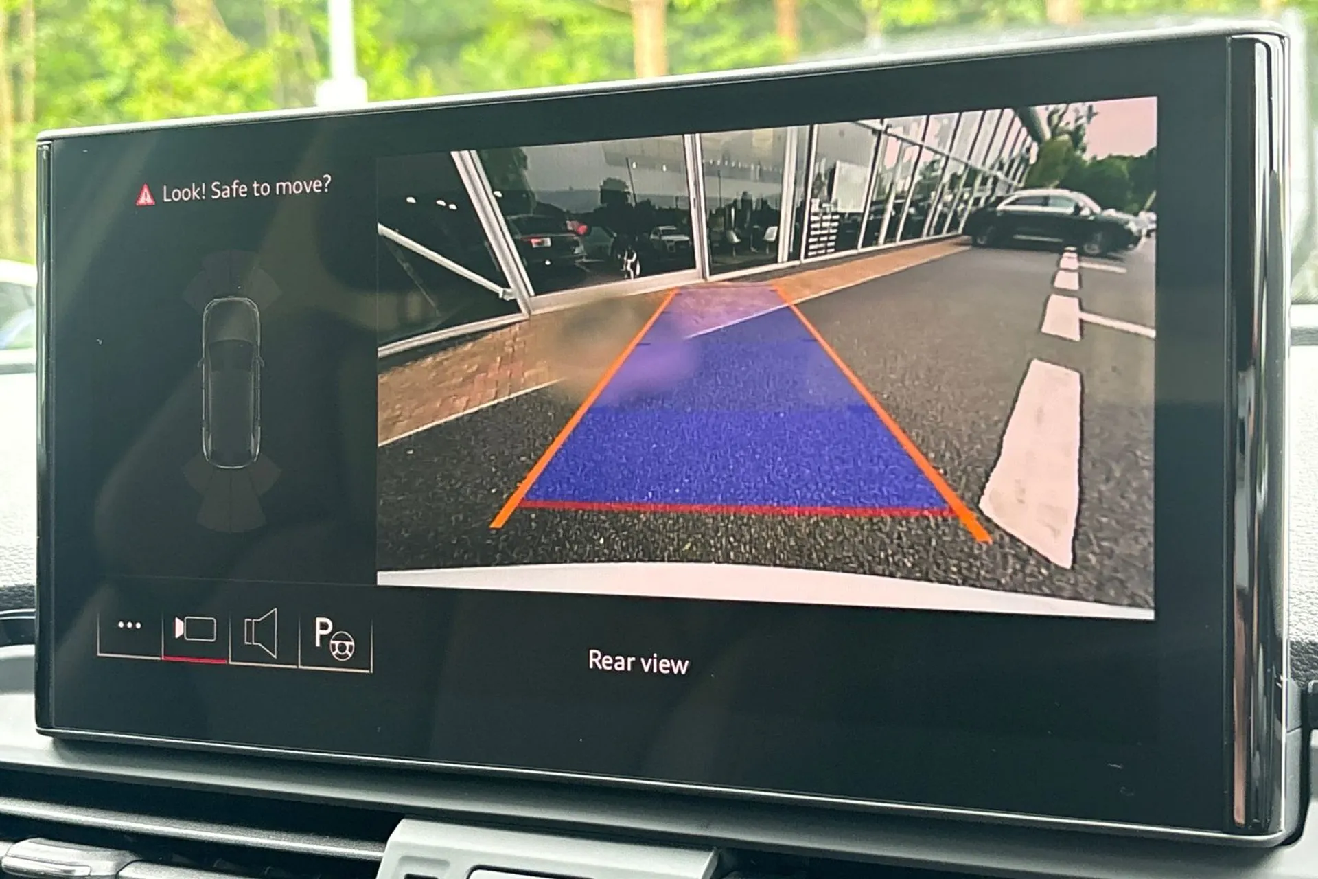 Audi Q5 thumbnail image number 5